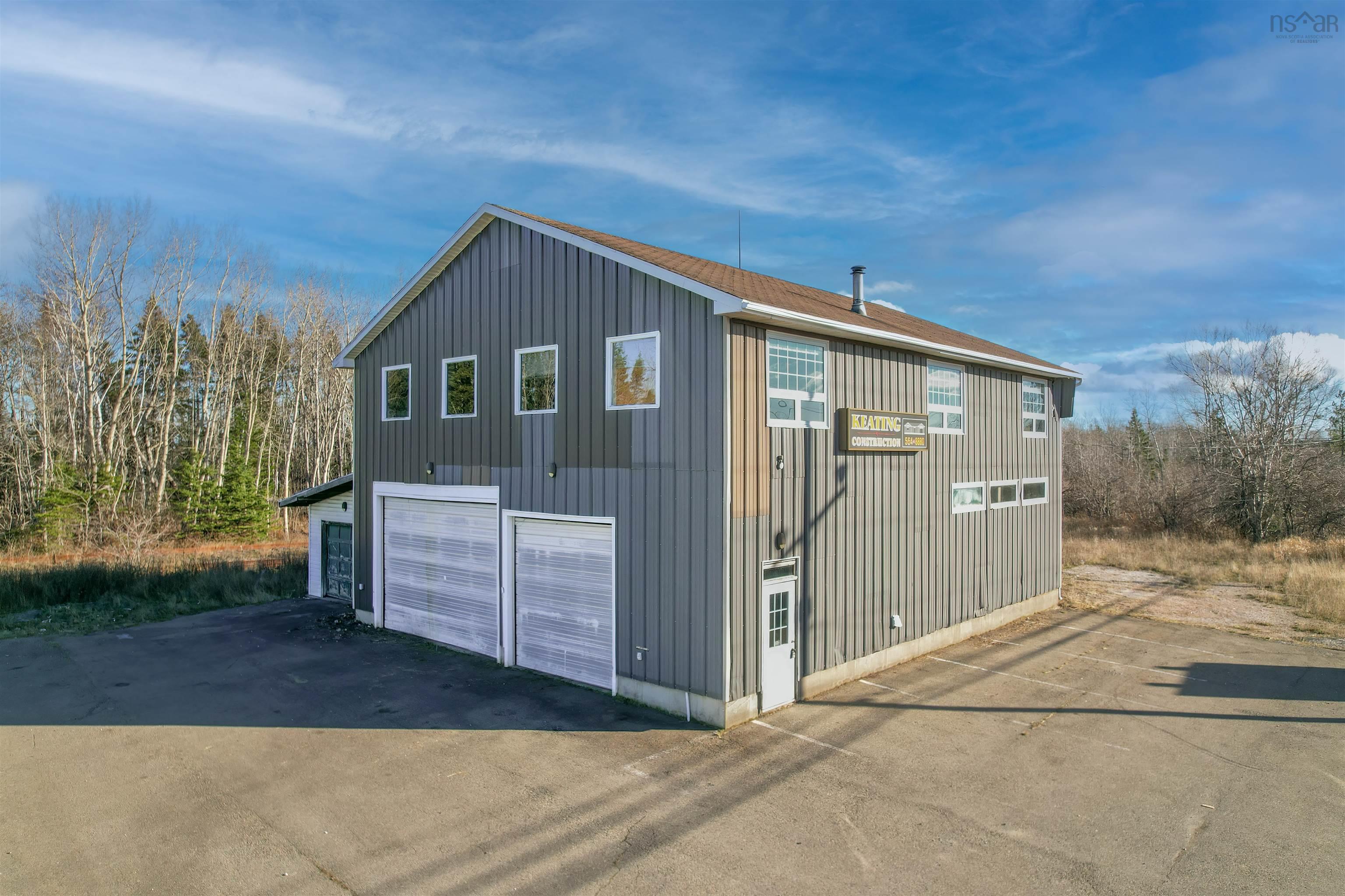 $369,000.00: 744 Keltic Drive, Point Edward