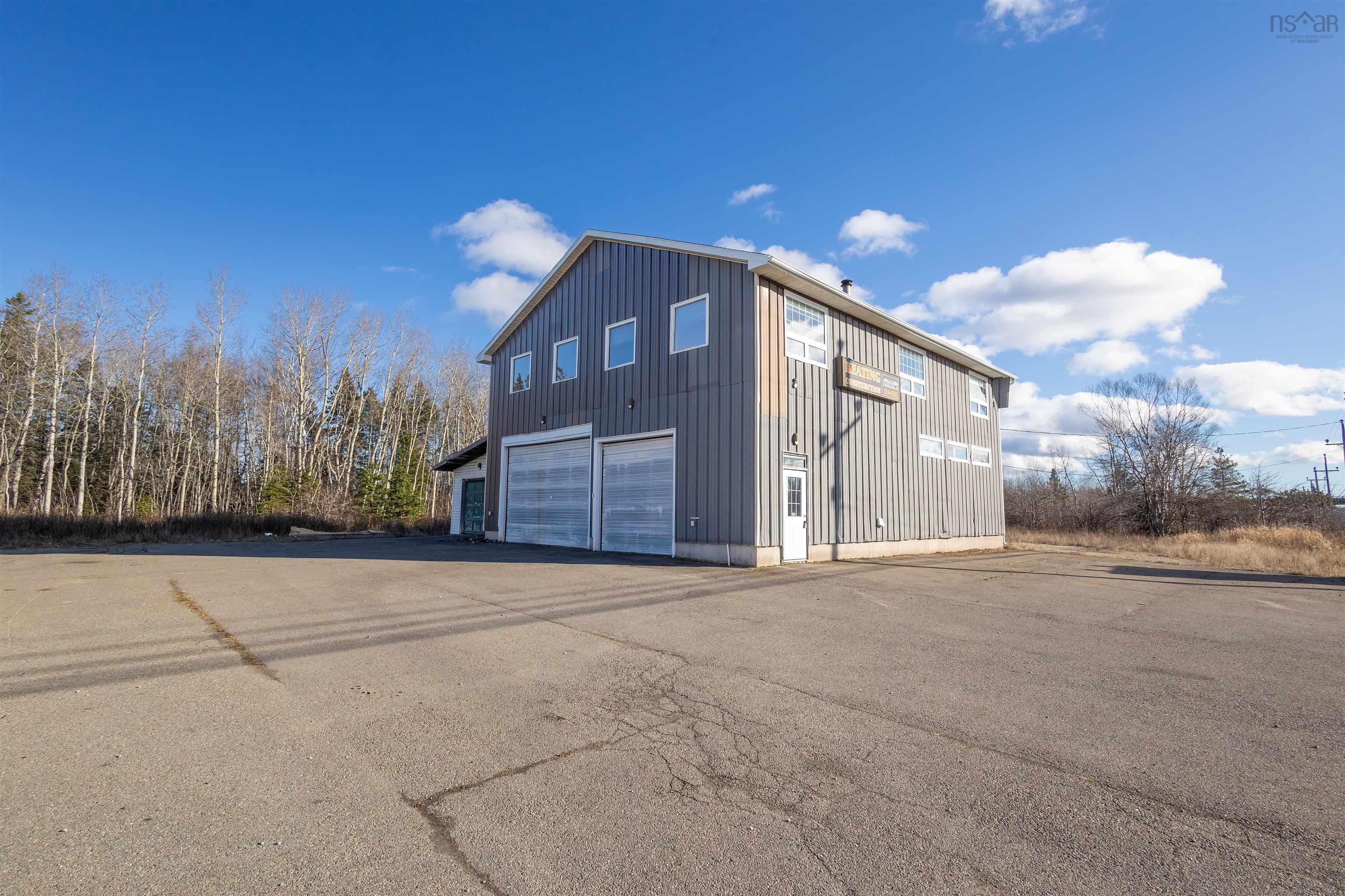 $369,000.00: 744 Keltic Drive, Point Edward
