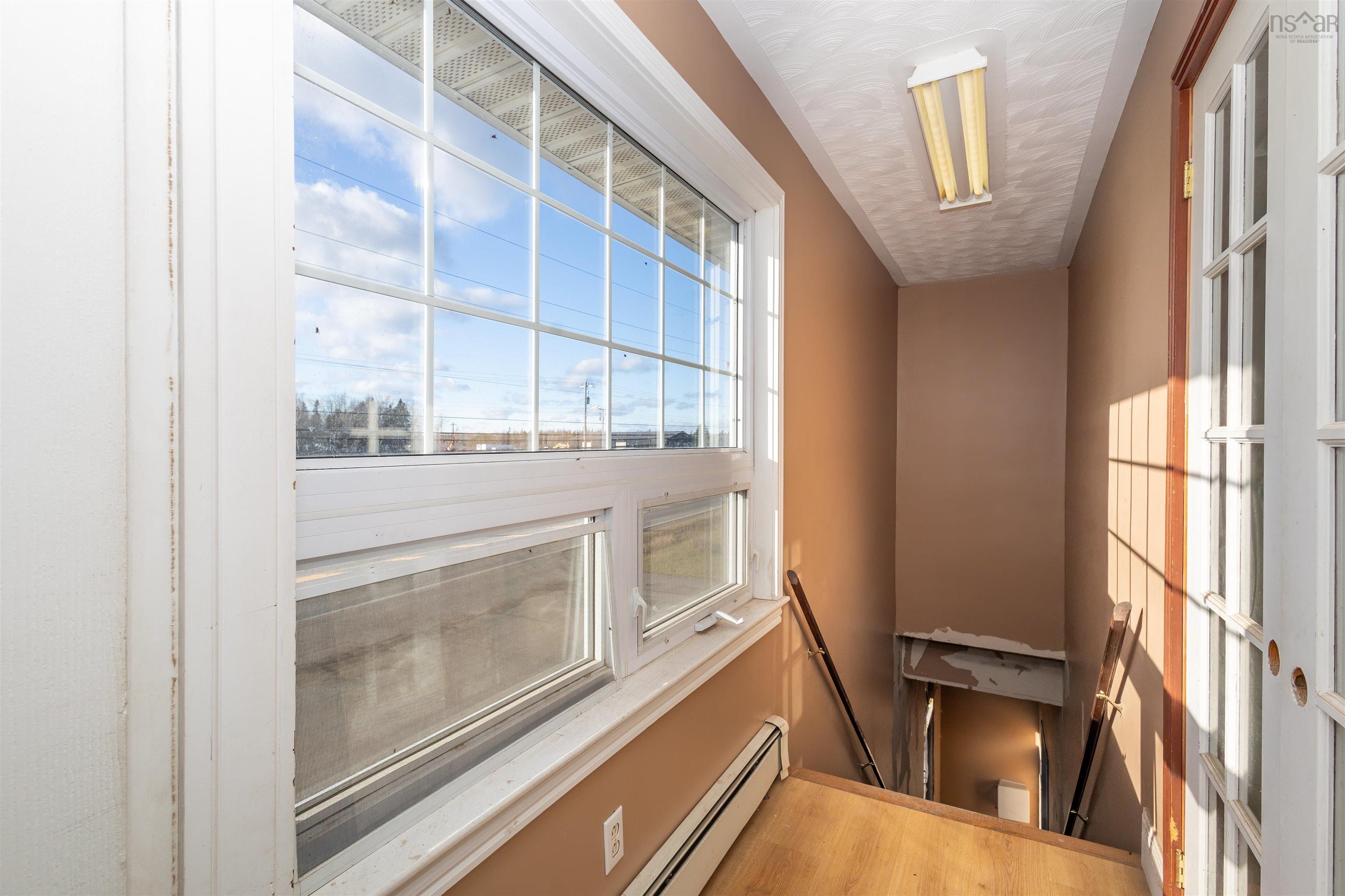 $369,000.00: 744 Keltic Drive, Point Edward