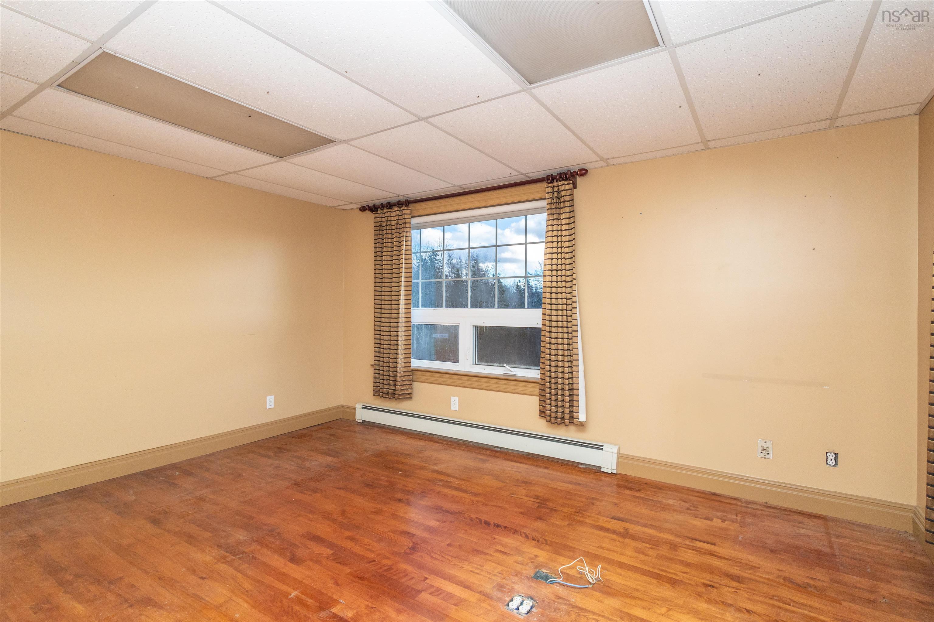 $369,000.00: 744 Keltic Drive, Point Edward
