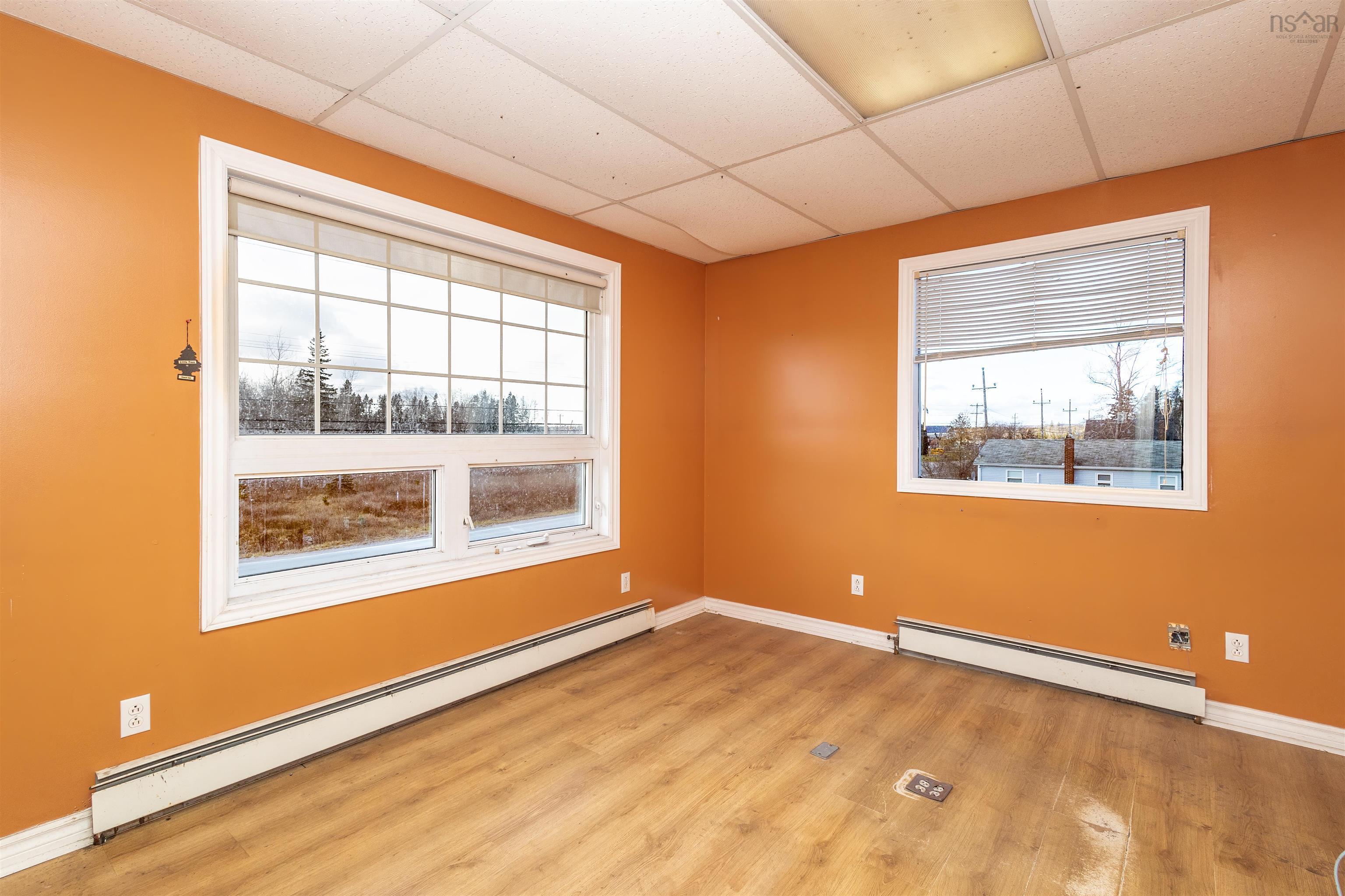 $369,000.00: 744 Keltic Drive, Point Edward