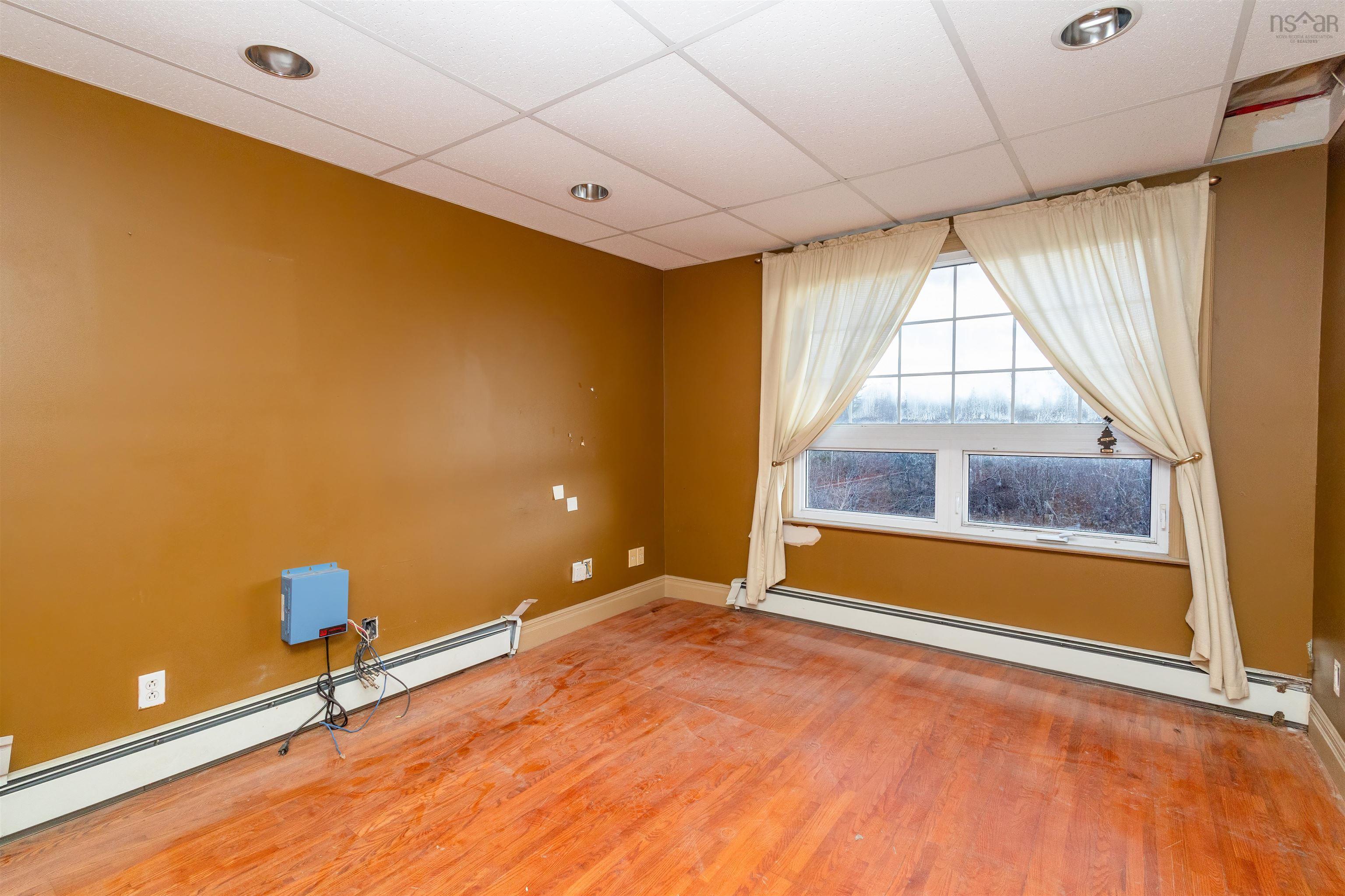$369,000.00: 744 Keltic Drive, Point Edward