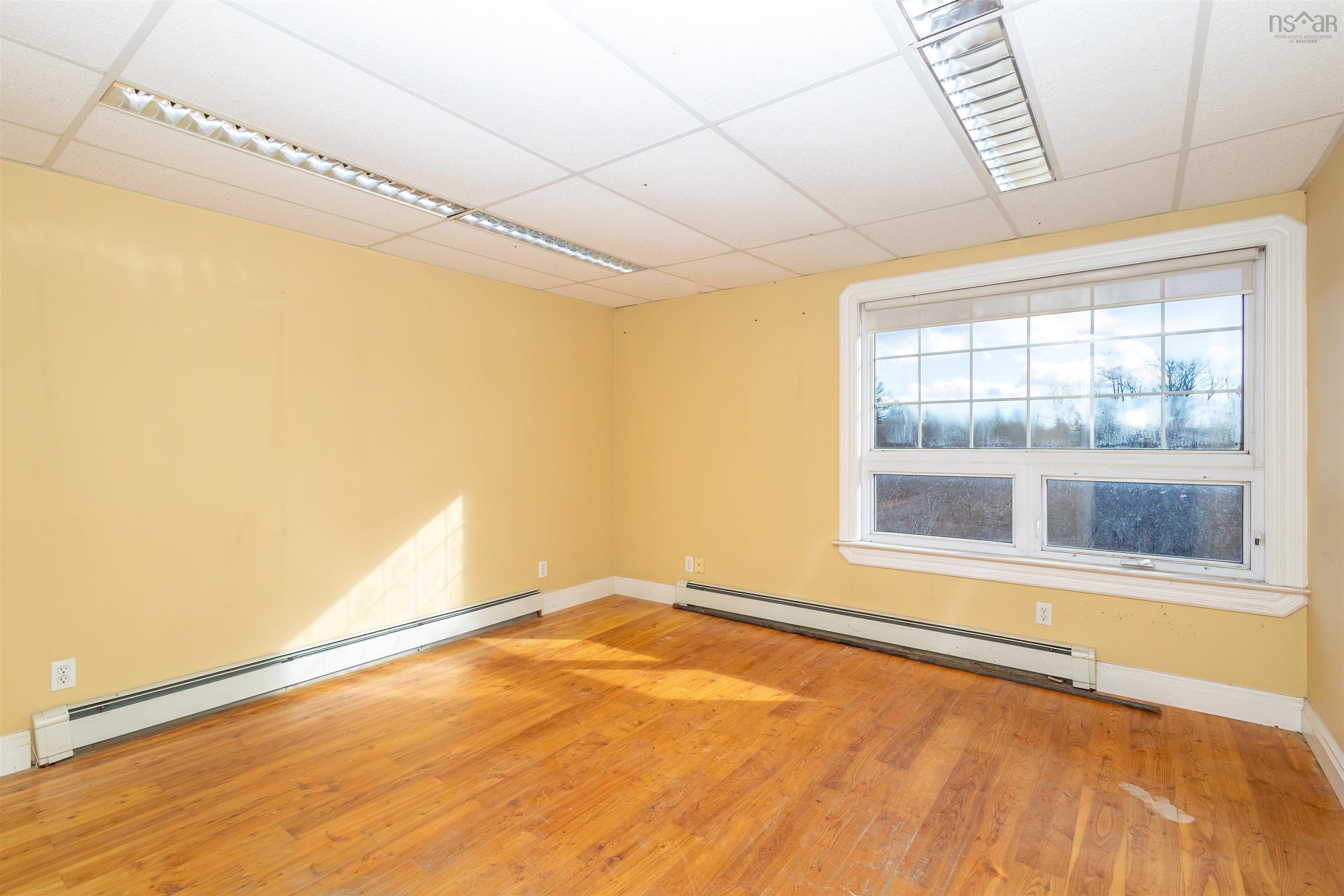 $369,000.00: 744 Keltic Drive, Point Edward