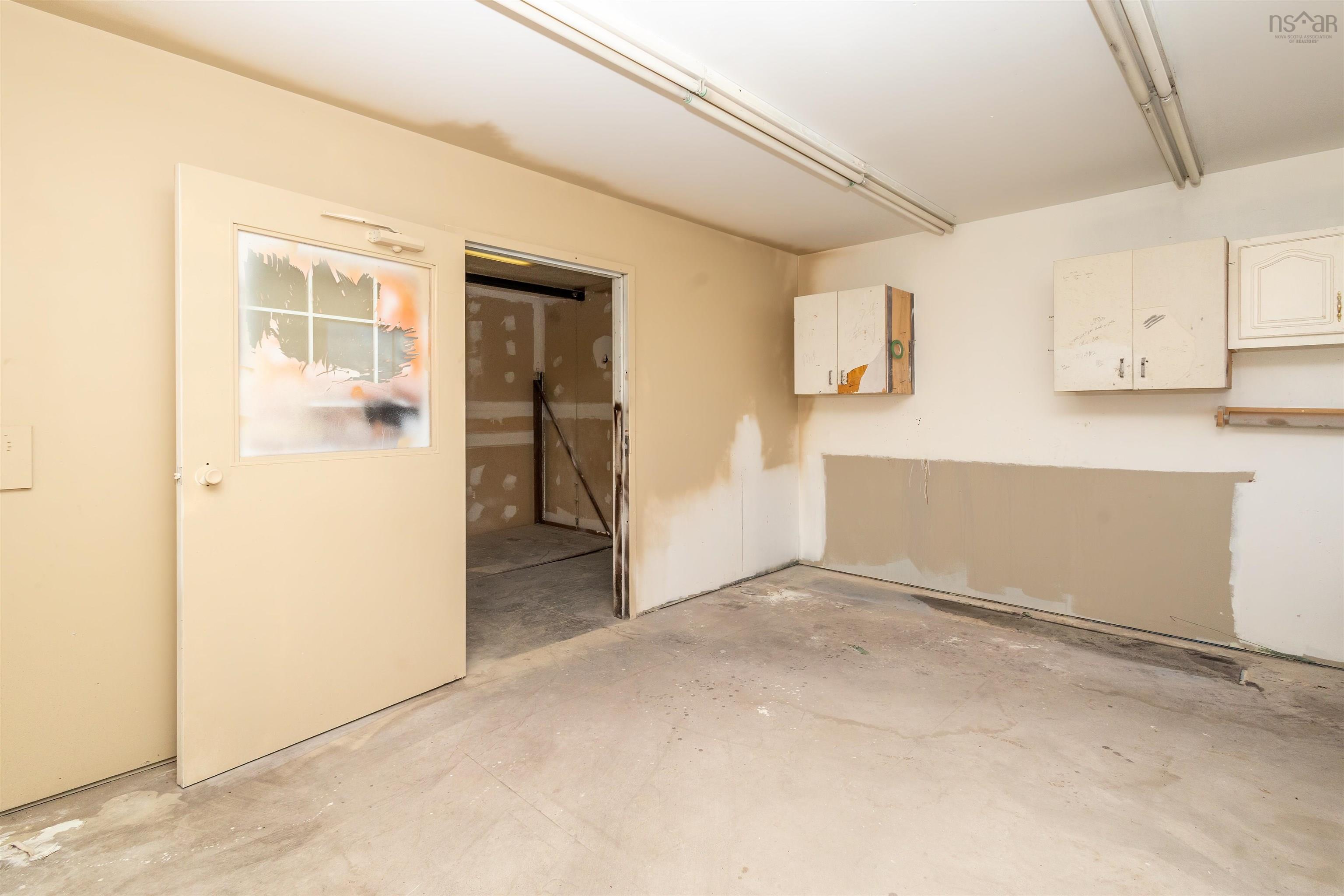 $369,000.00: 744 Keltic Drive, Point Edward