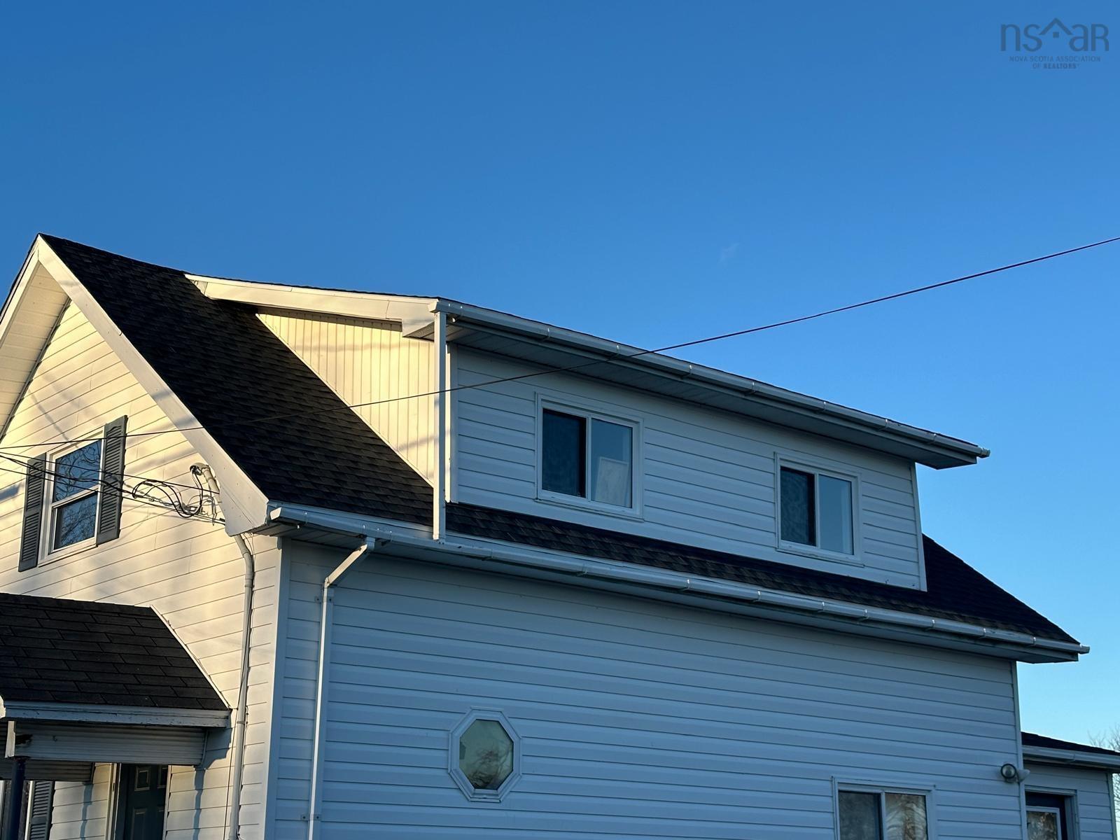 $154,900.00: 261 Lake Road, Glace Bay