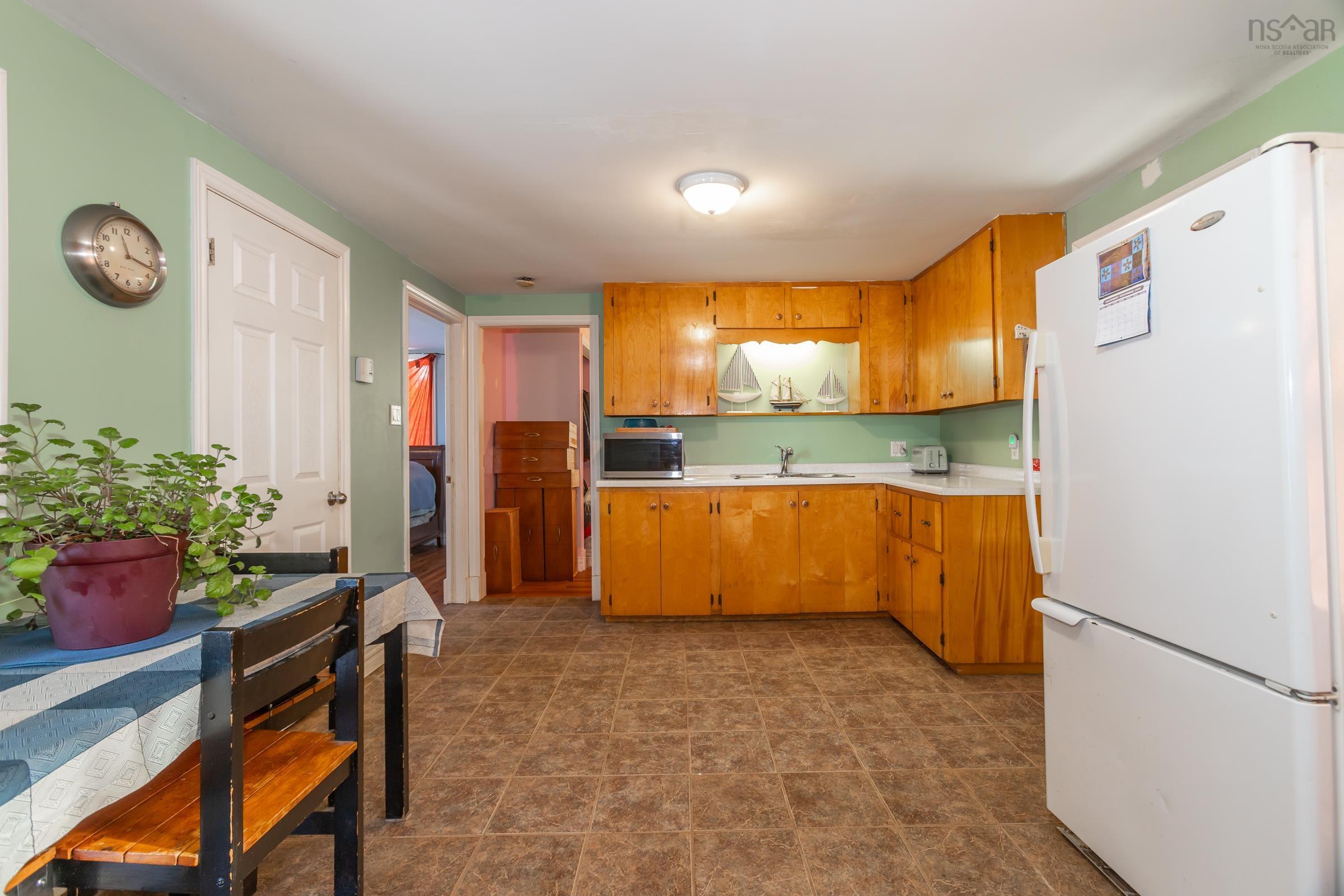 $249,900.00: 1302 Highway 201, Round Hill