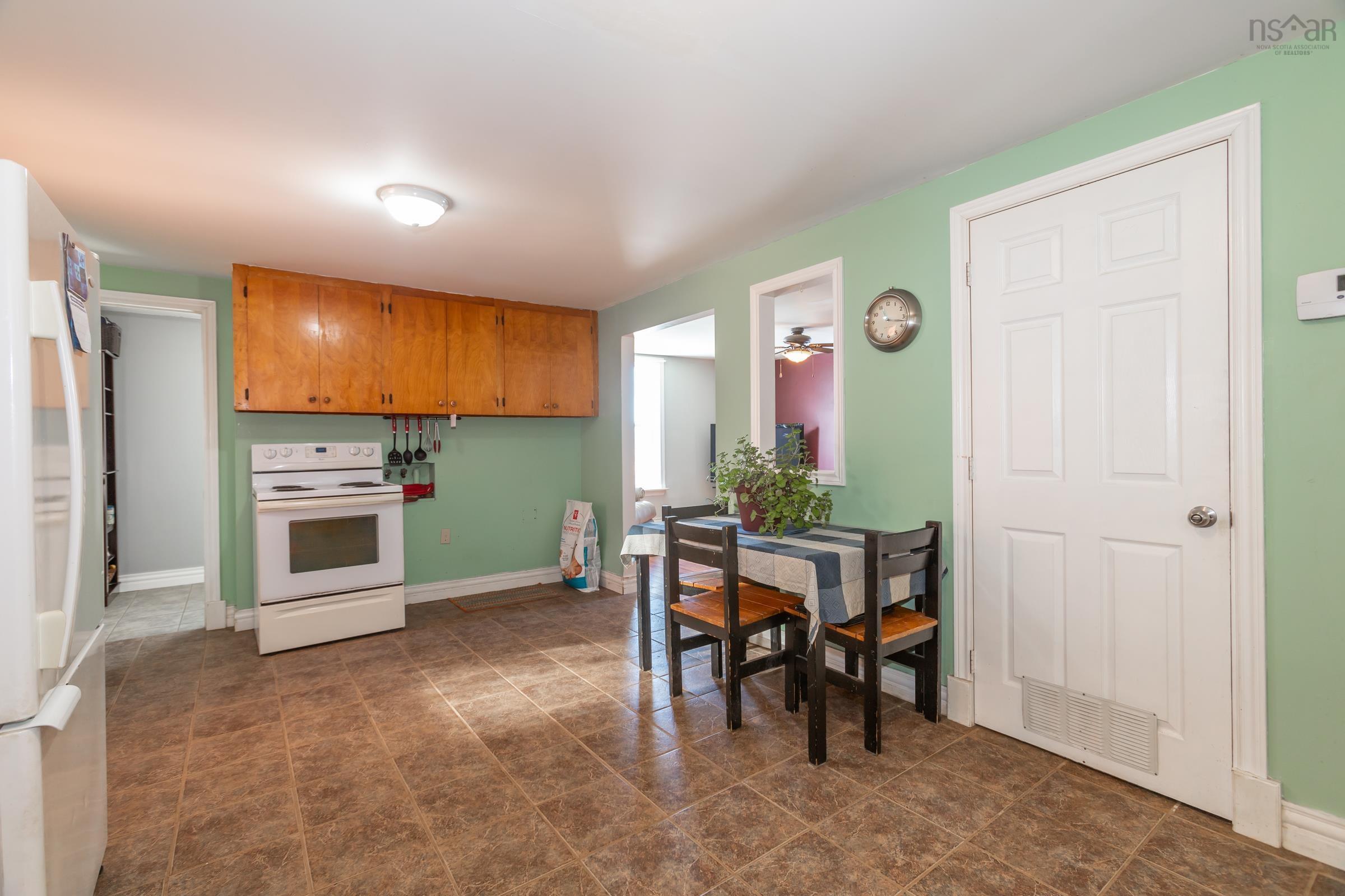 $249,900.00: 1302 Highway 201, Round Hill