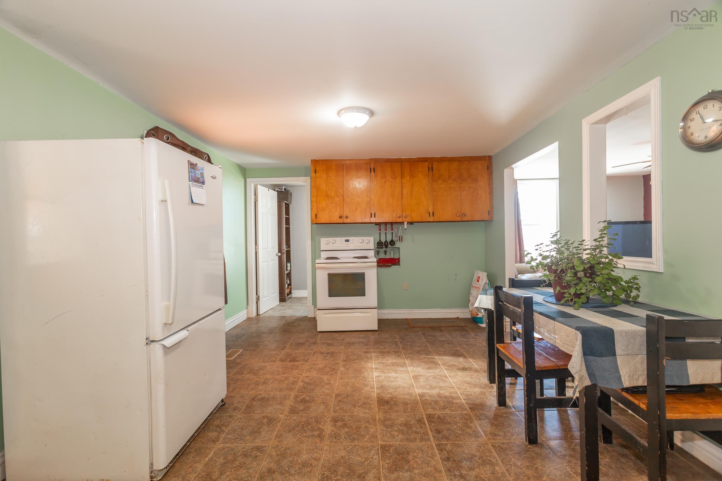 $249,900.00: 1302 Highway 201, Round Hill