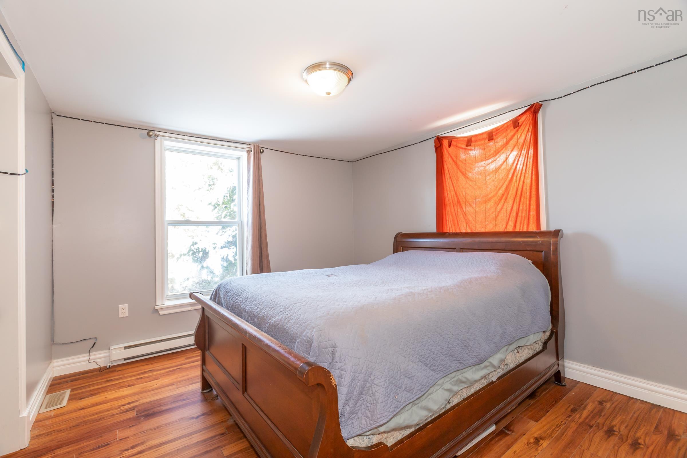 $249,900.00: 1302 Highway 201, Round Hill