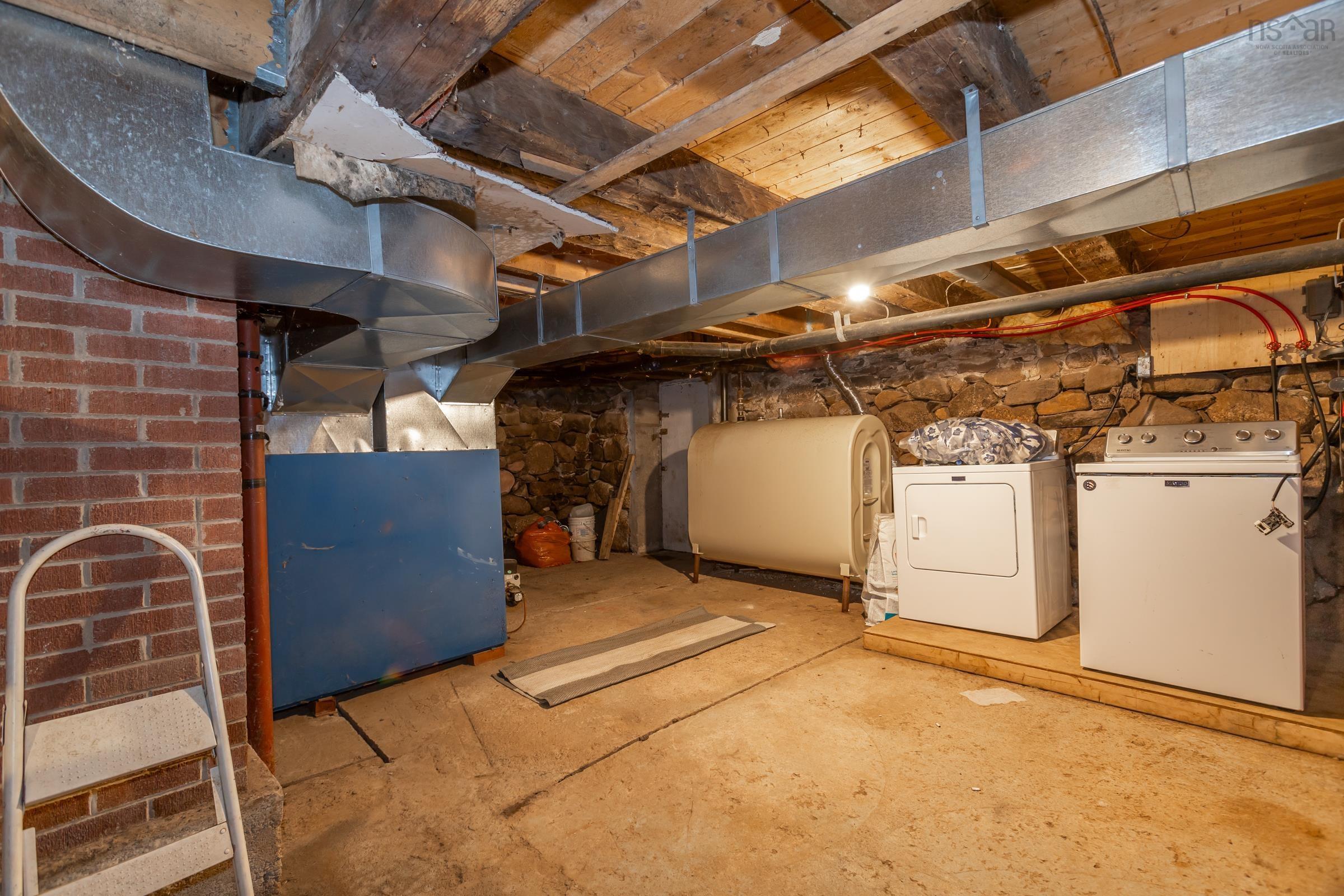 $249,900.00: 1302 Highway 201, Round Hill