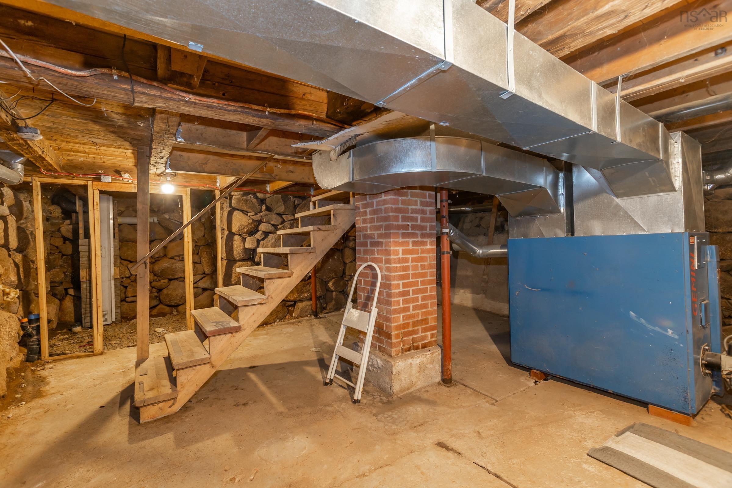 $249,900.00: 1302 Highway 201, Round Hill