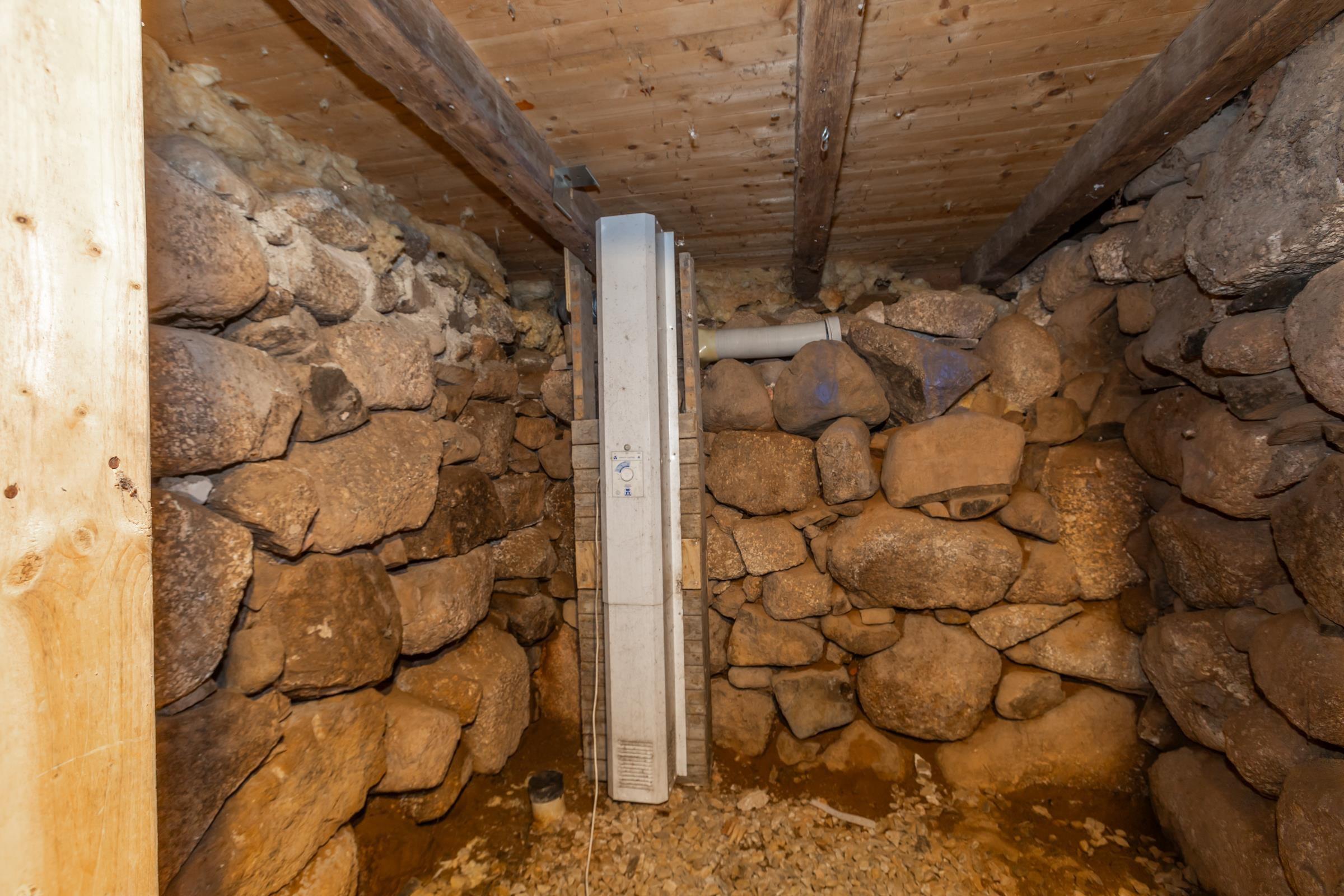 $249,900.00: 1302 Highway 201, Round Hill