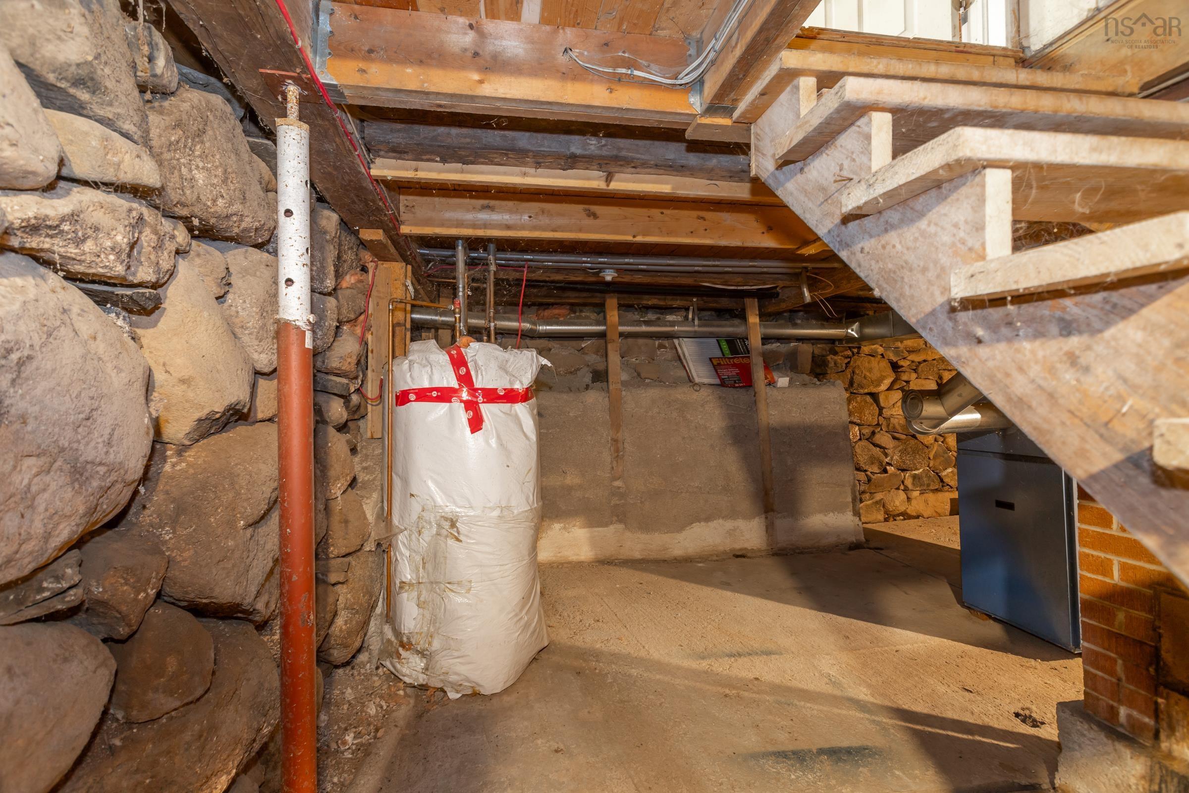 $249,900.00: 1302 Highway 201, Round Hill