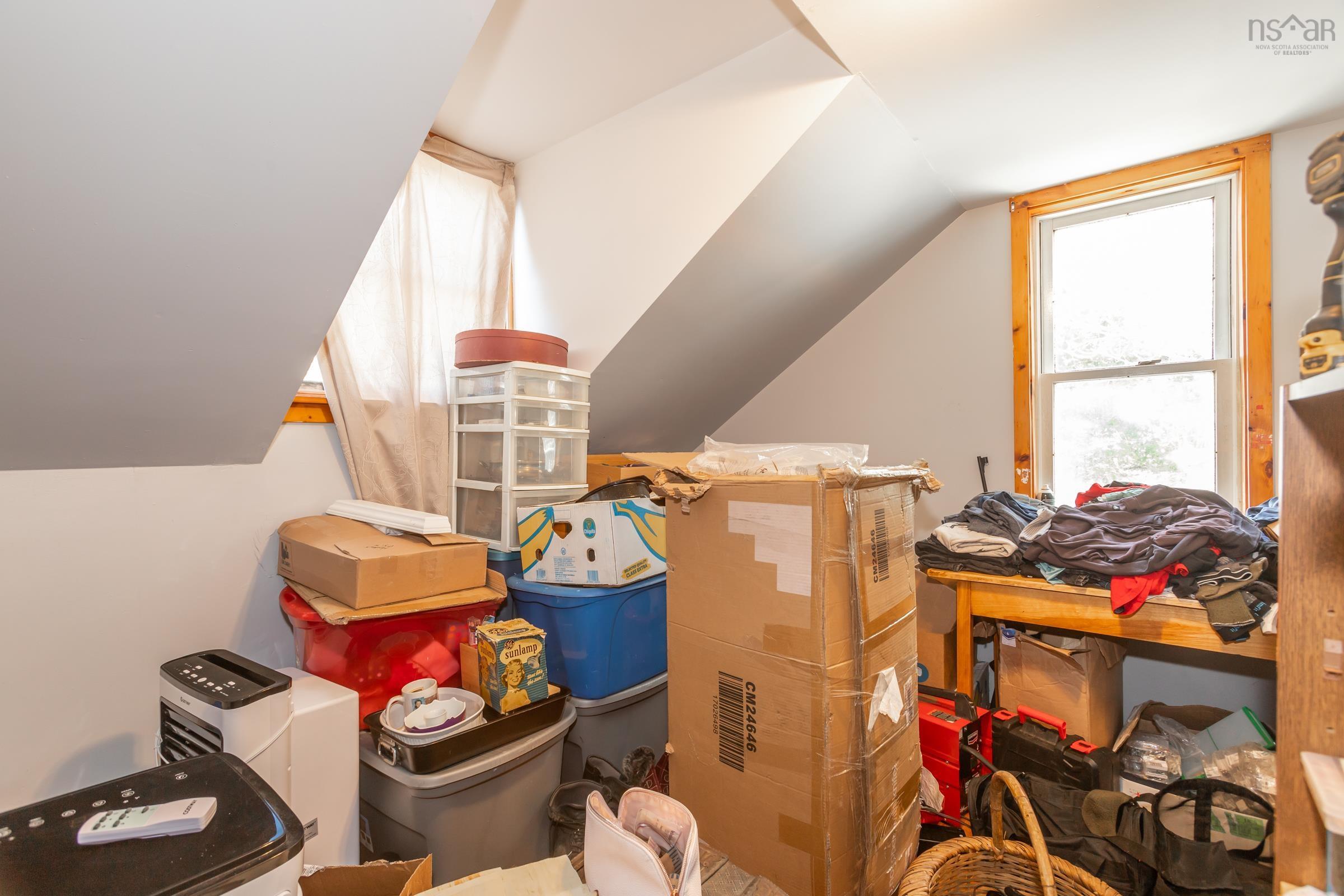 $249,900.00: 1302 Highway 201, Round Hill