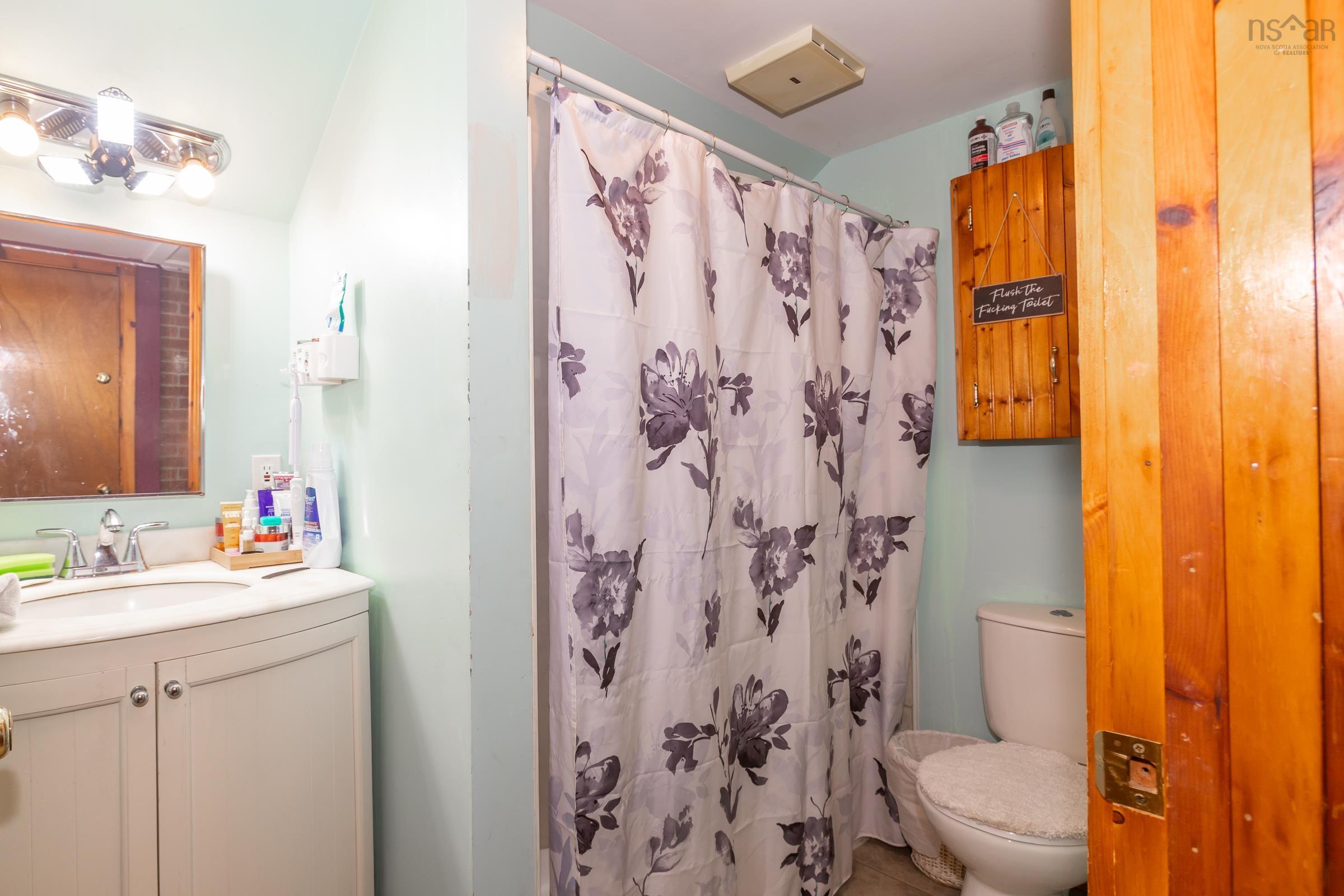 $249,900.00: 1302 Highway 201, Round Hill