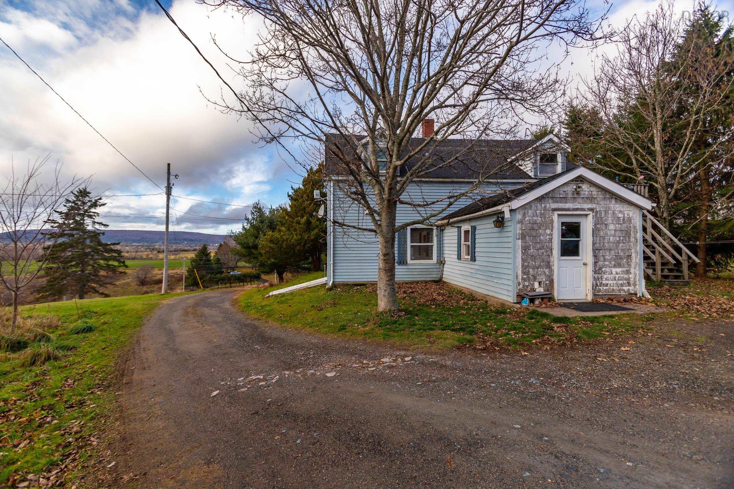 $249,900.00: 1302 Highway 201, Round Hill