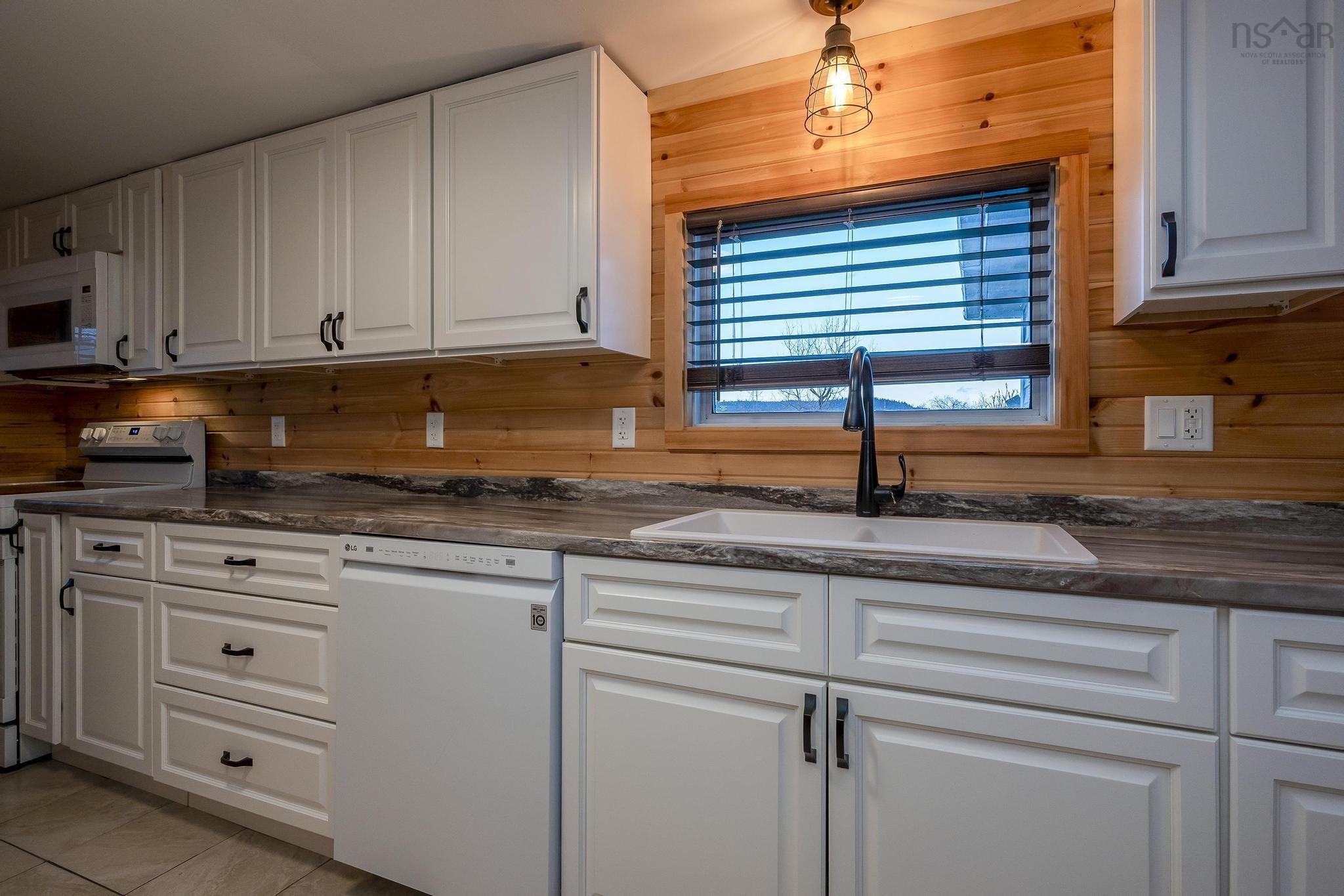 $214,900.00: 959 2 Highway, Five Islands