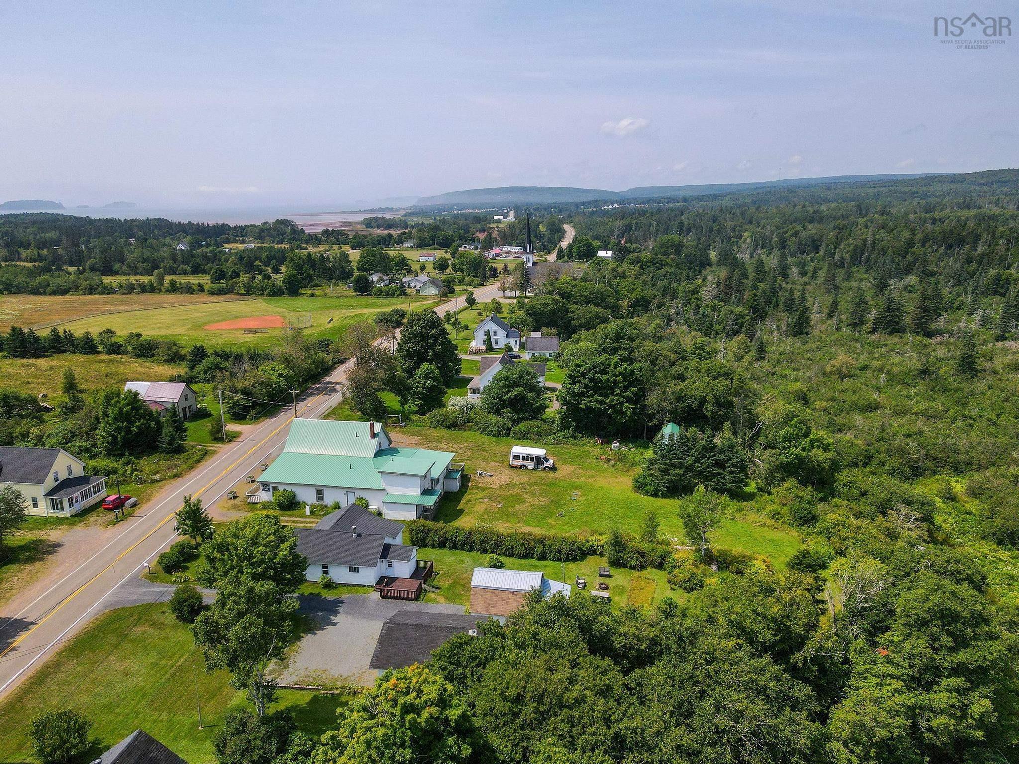 $214,900.00: 959 2 Highway, Five Islands