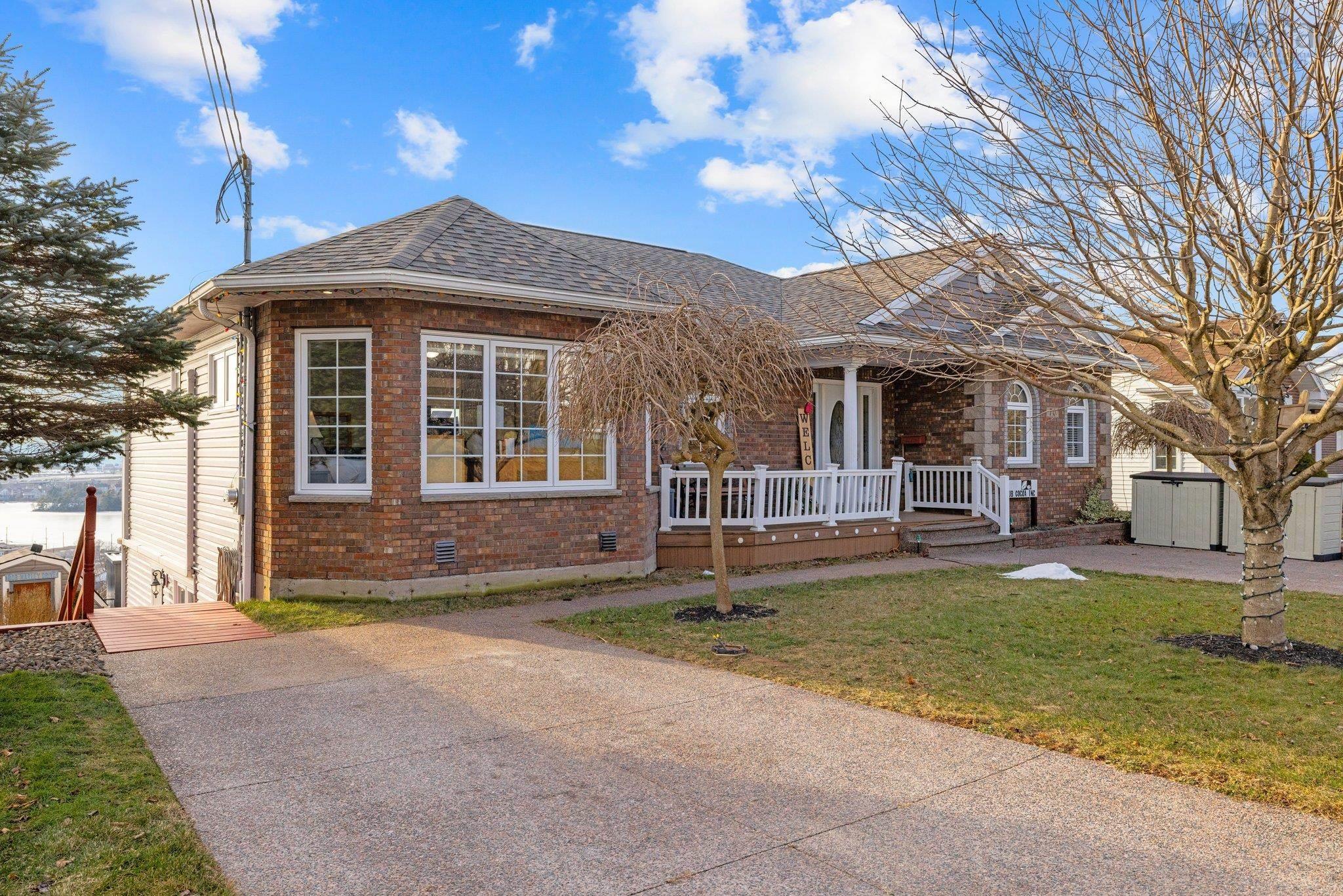 $895,000.00: 70 Gourok Avenue, Dartmouth
