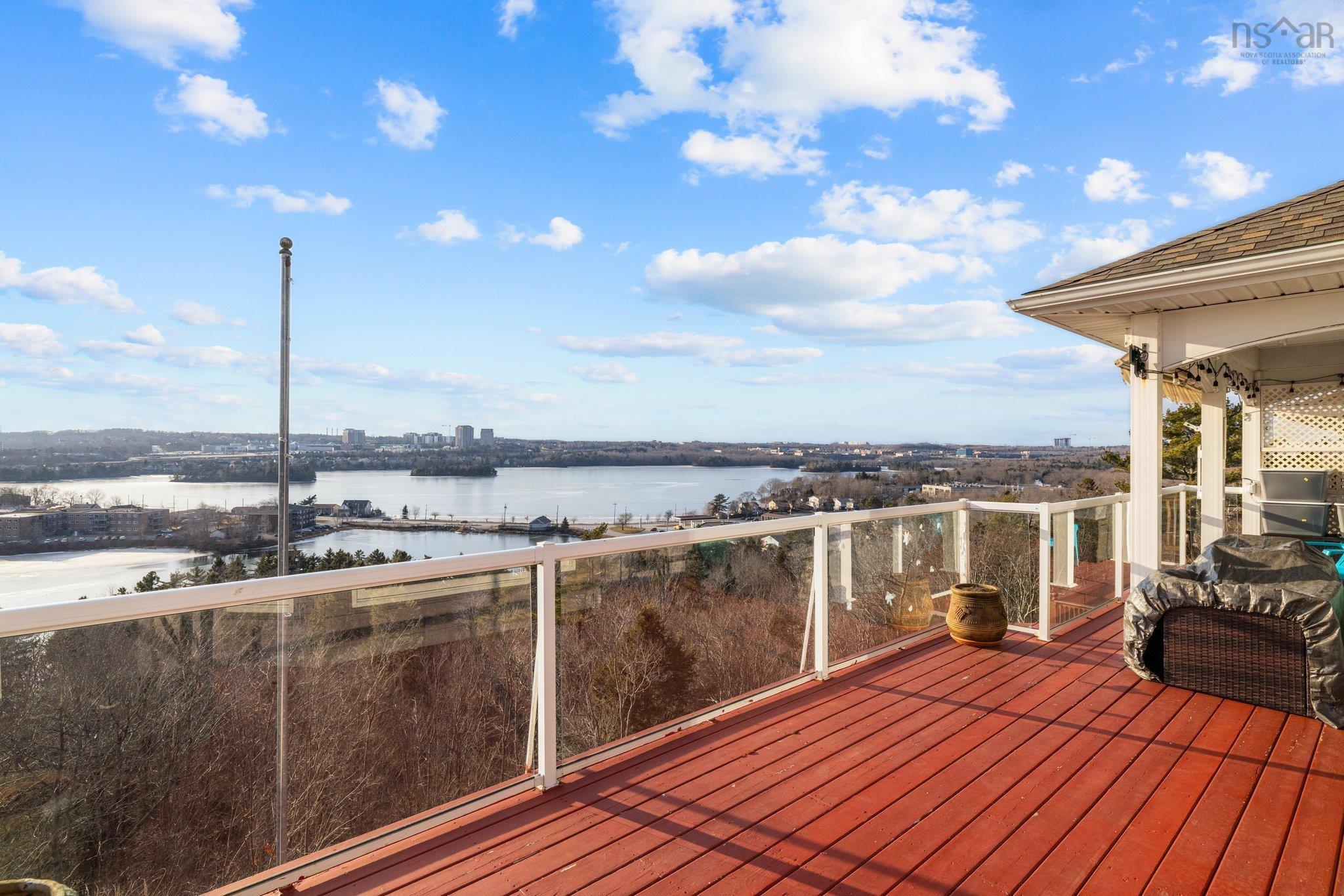 $895,000.00: 70 Gourok Avenue, Dartmouth