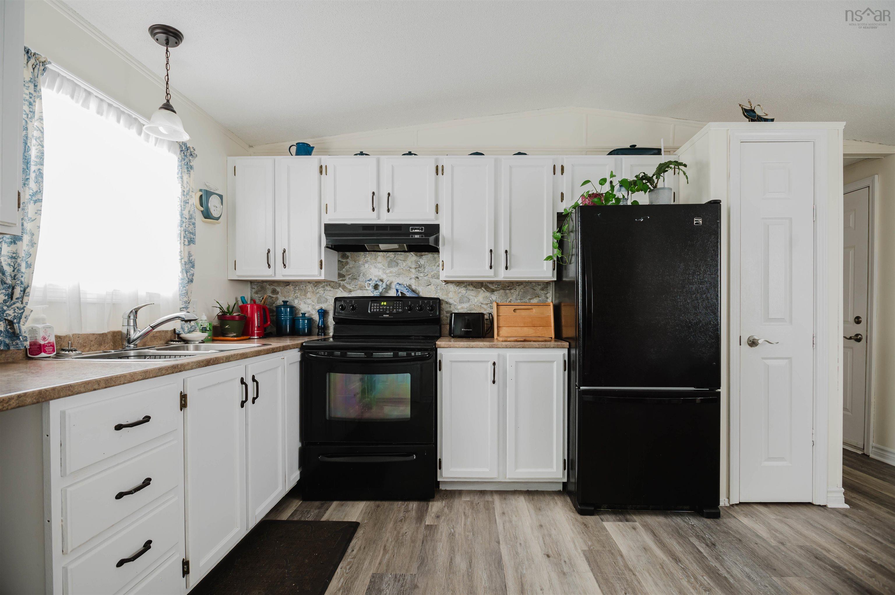 $215,000.00: 30 Earleton Avenue, Dartmouth