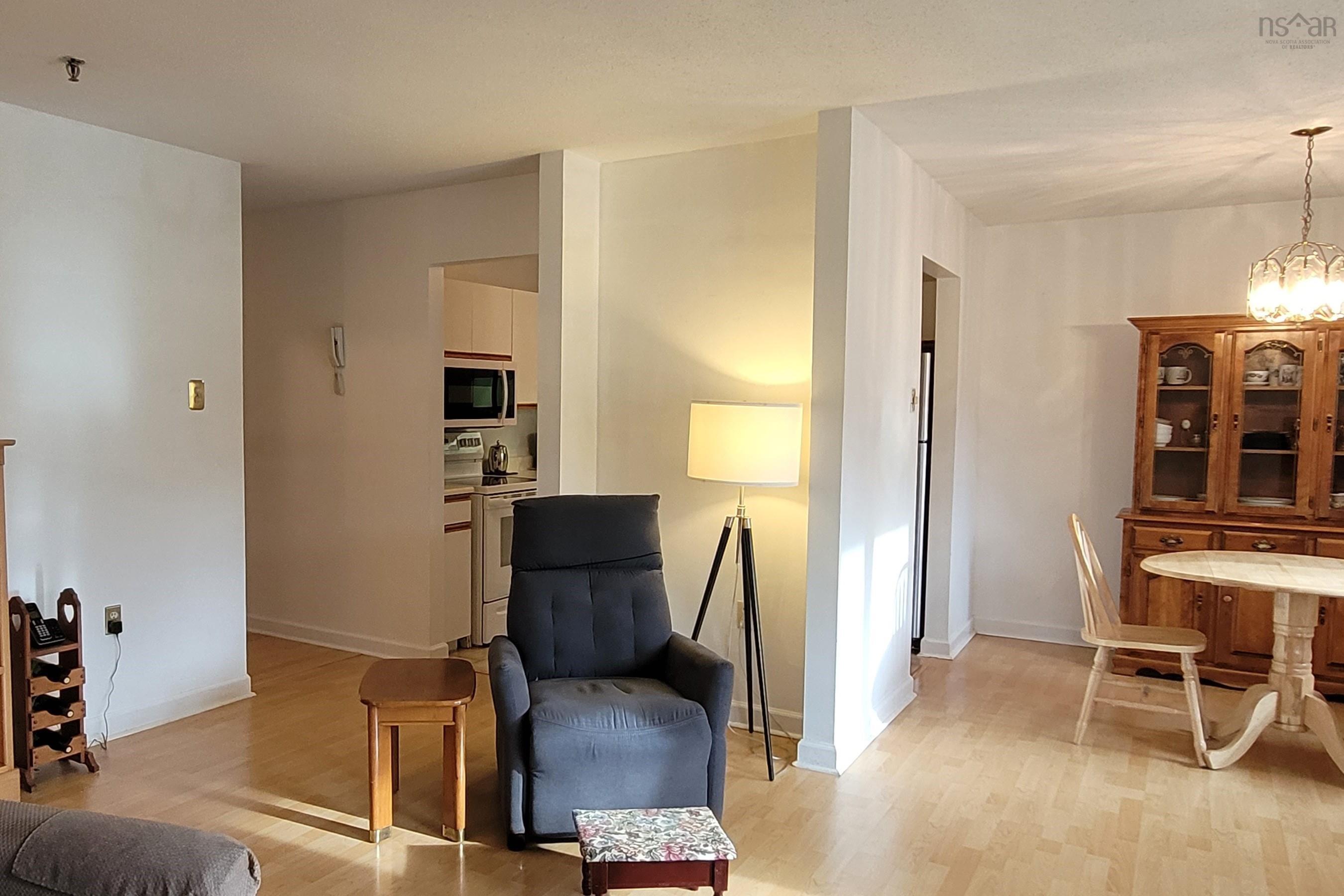 $330,000.00: 105 40 Chelton Woods Lane, Halifax