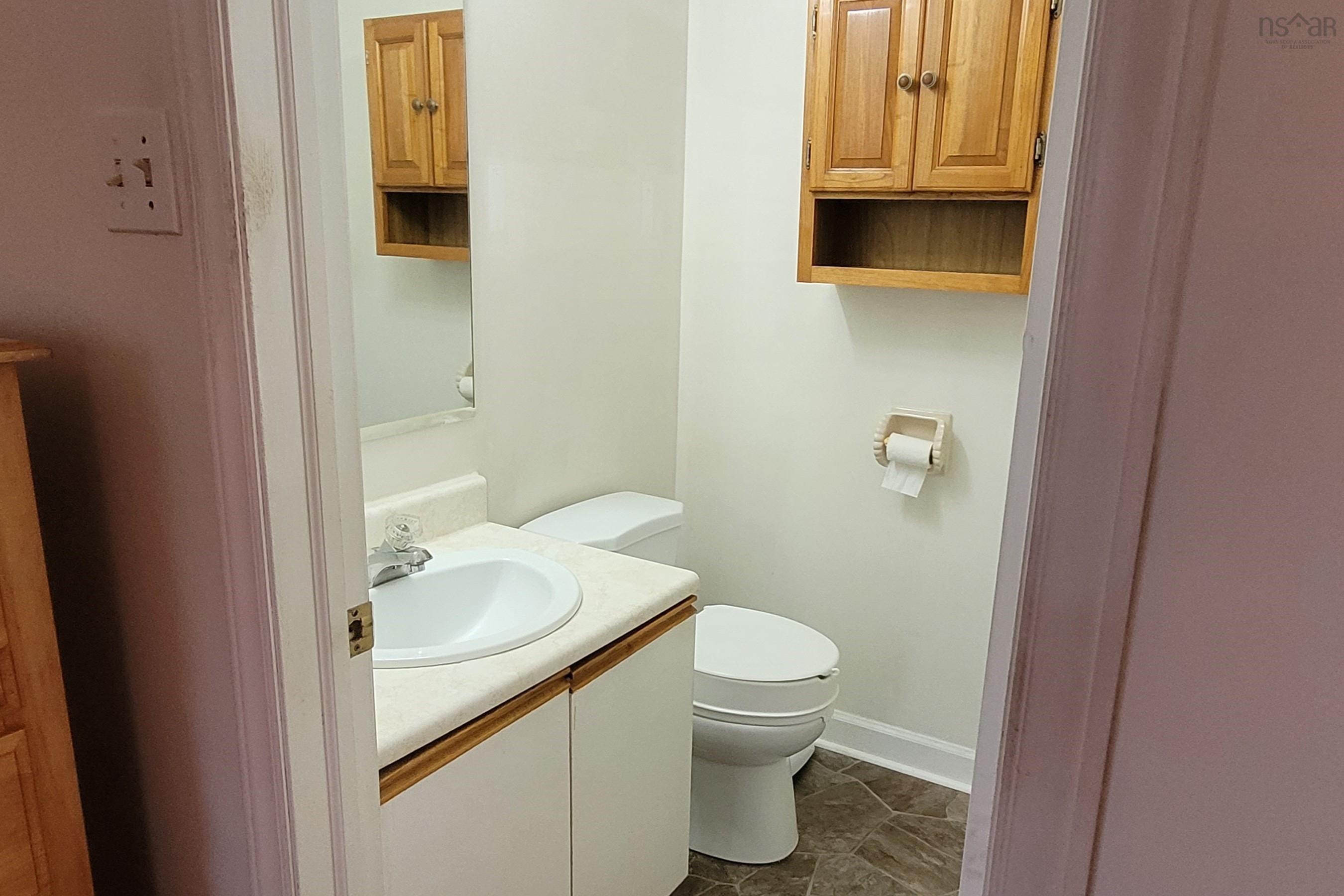 $330,000.00: 105 40 Chelton Woods Lane, Halifax
