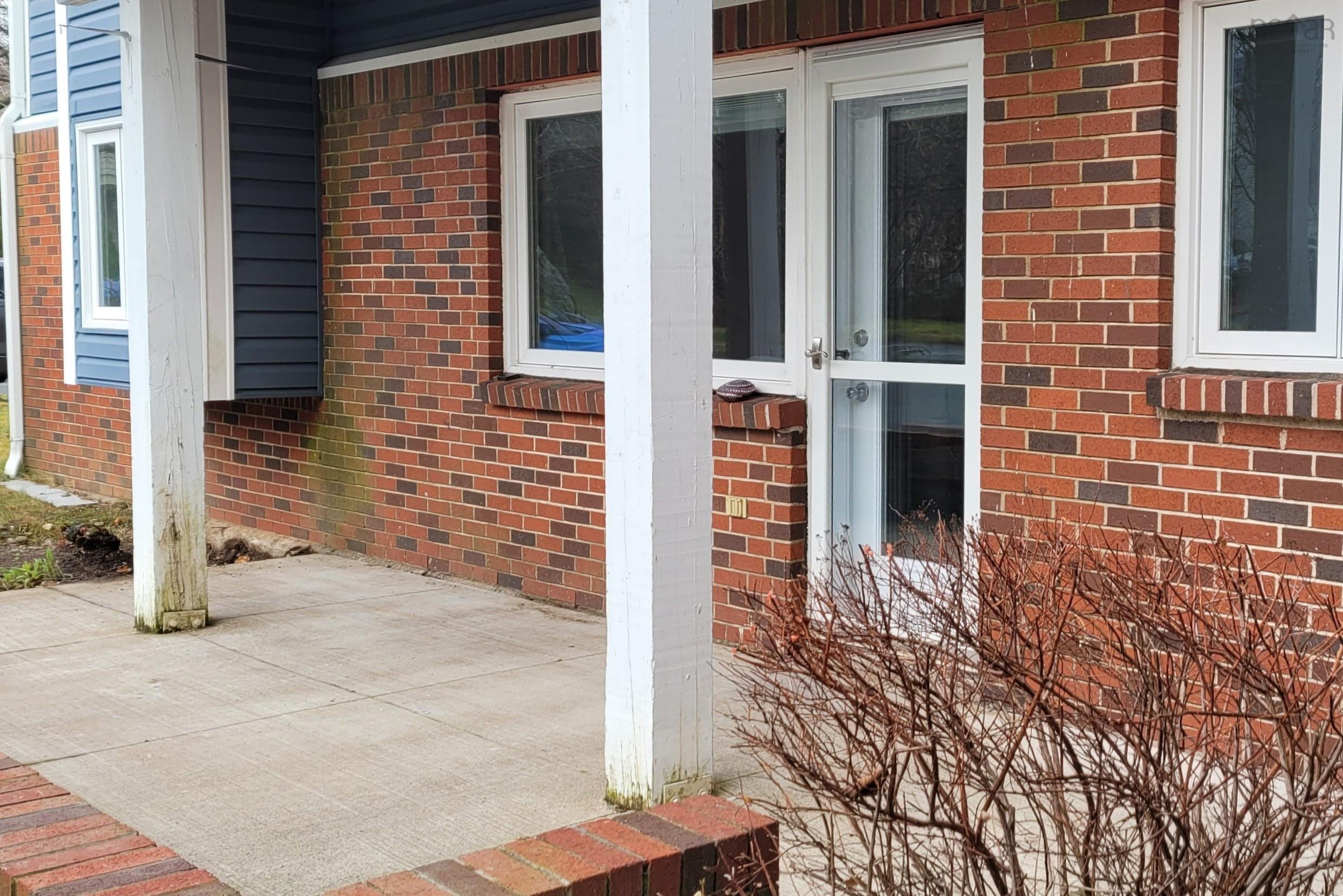 $330,000.00: 105 40 Chelton Woods Lane, Halifax