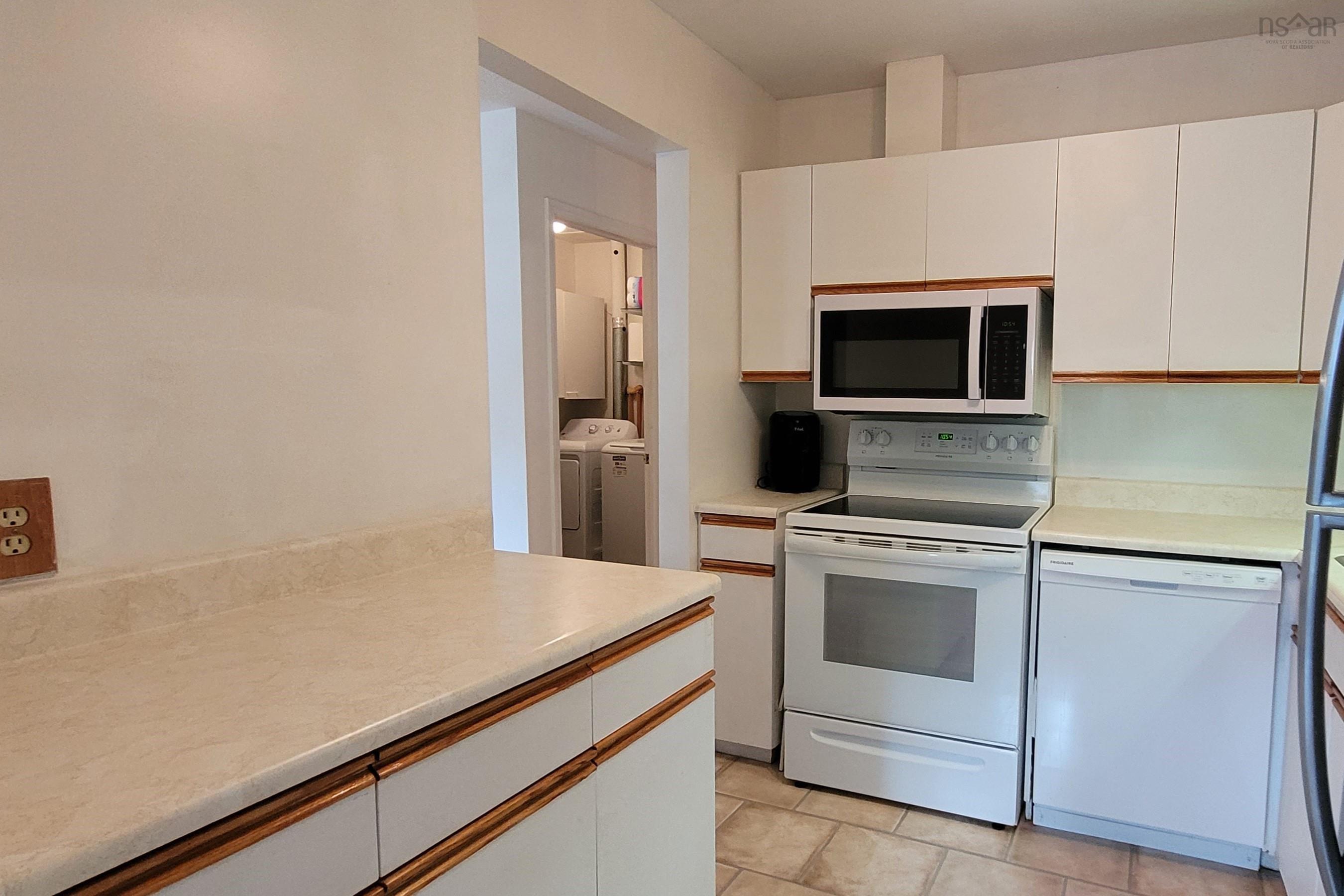 $330,000.00: 105 40 Chelton Woods Lane, Halifax