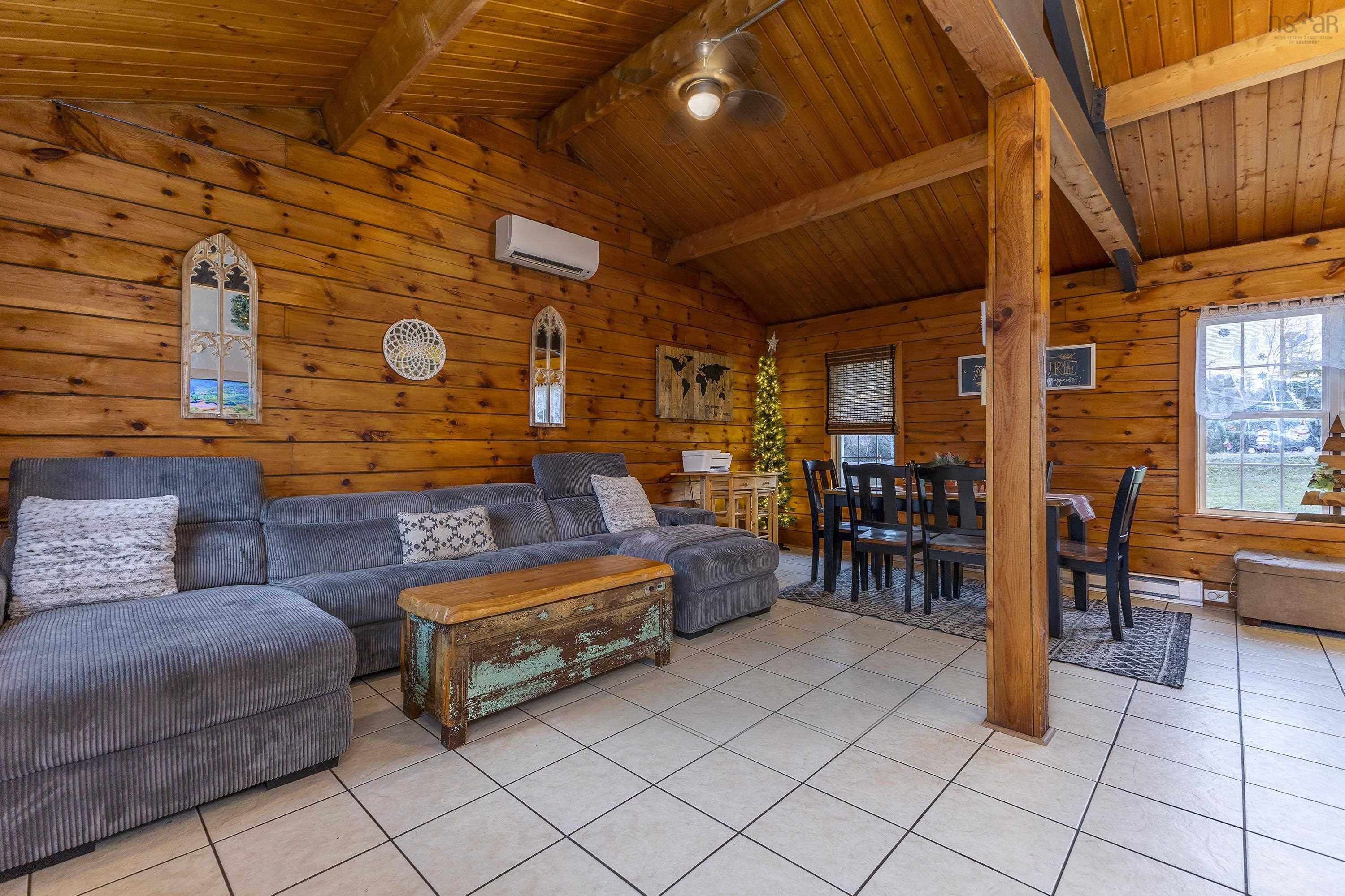 $475,000.00: 214 Limerock Road, Salt Springs