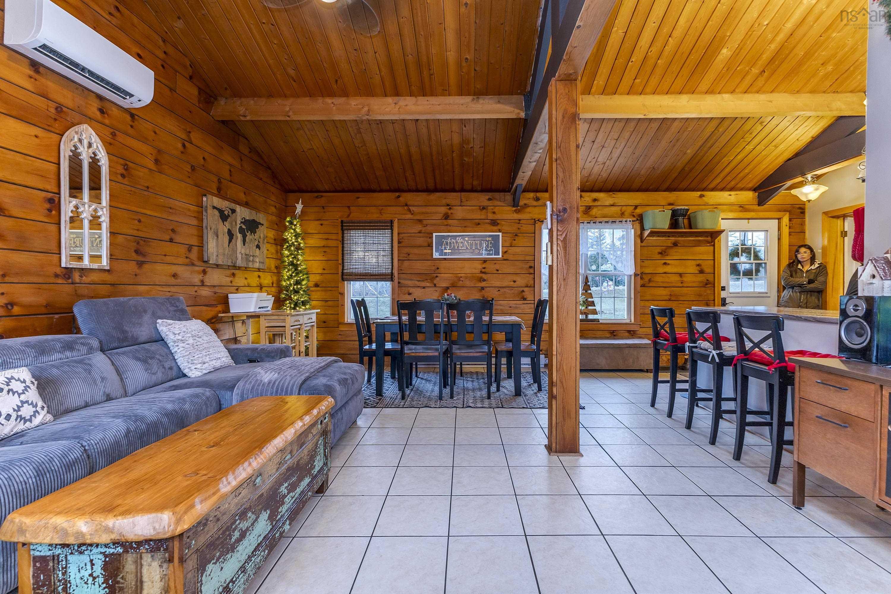 $475,000.00: 214 Limerock Road, Salt Springs