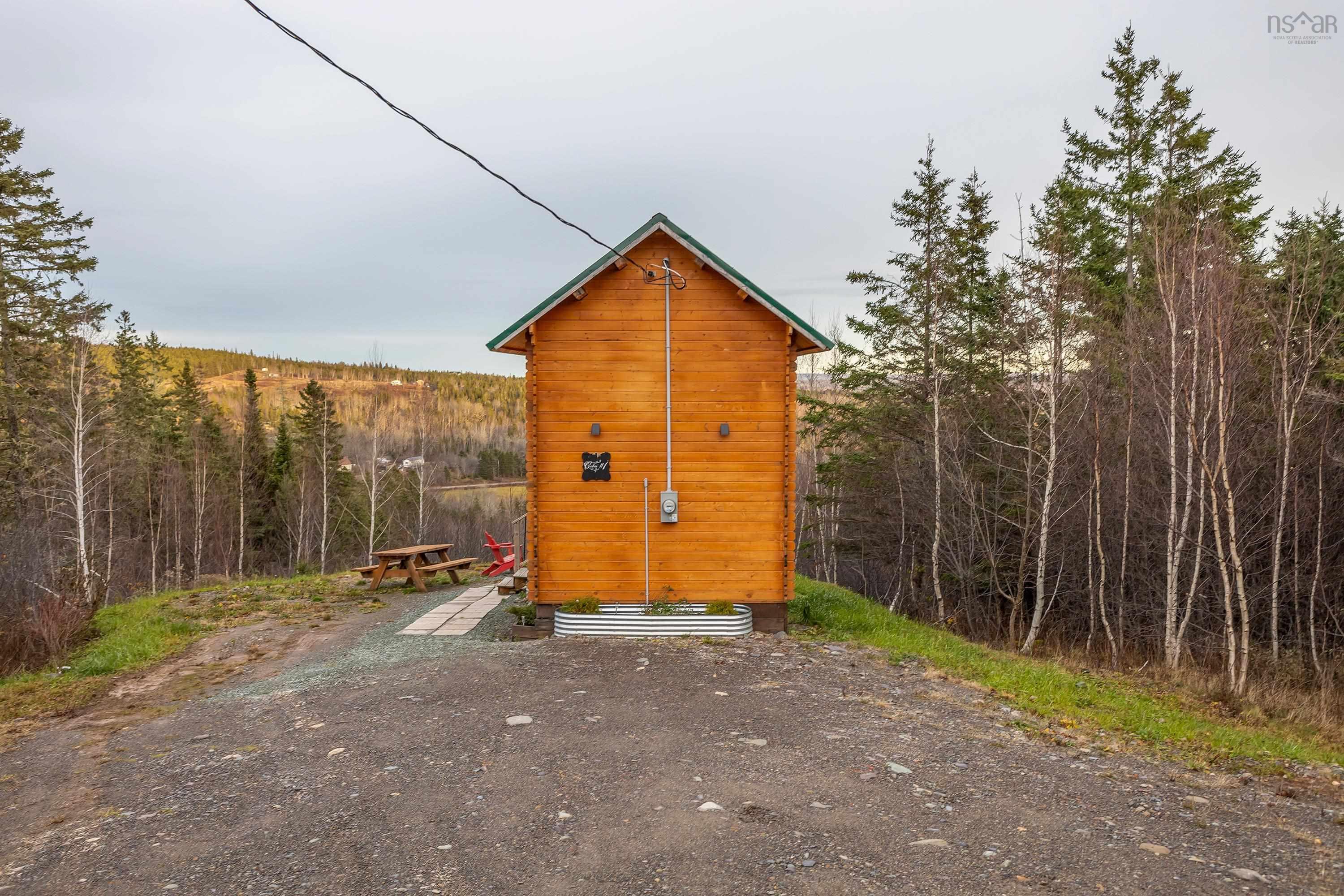 $475,000.00: 214 Limerock Road, Salt Springs