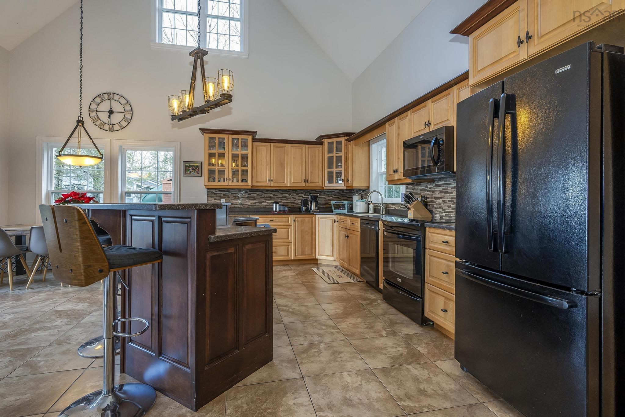 $1,299,900.00: 390 A Stewart Road, Shortts Lake