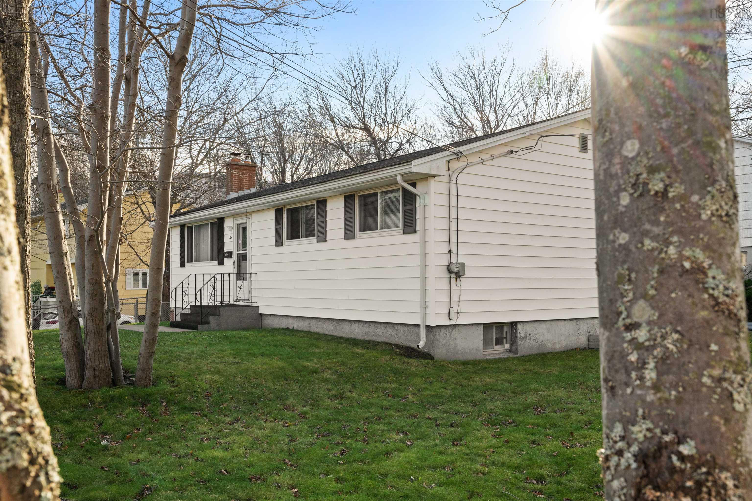 $499,900.00: 2 Plymouth Street, Halifax