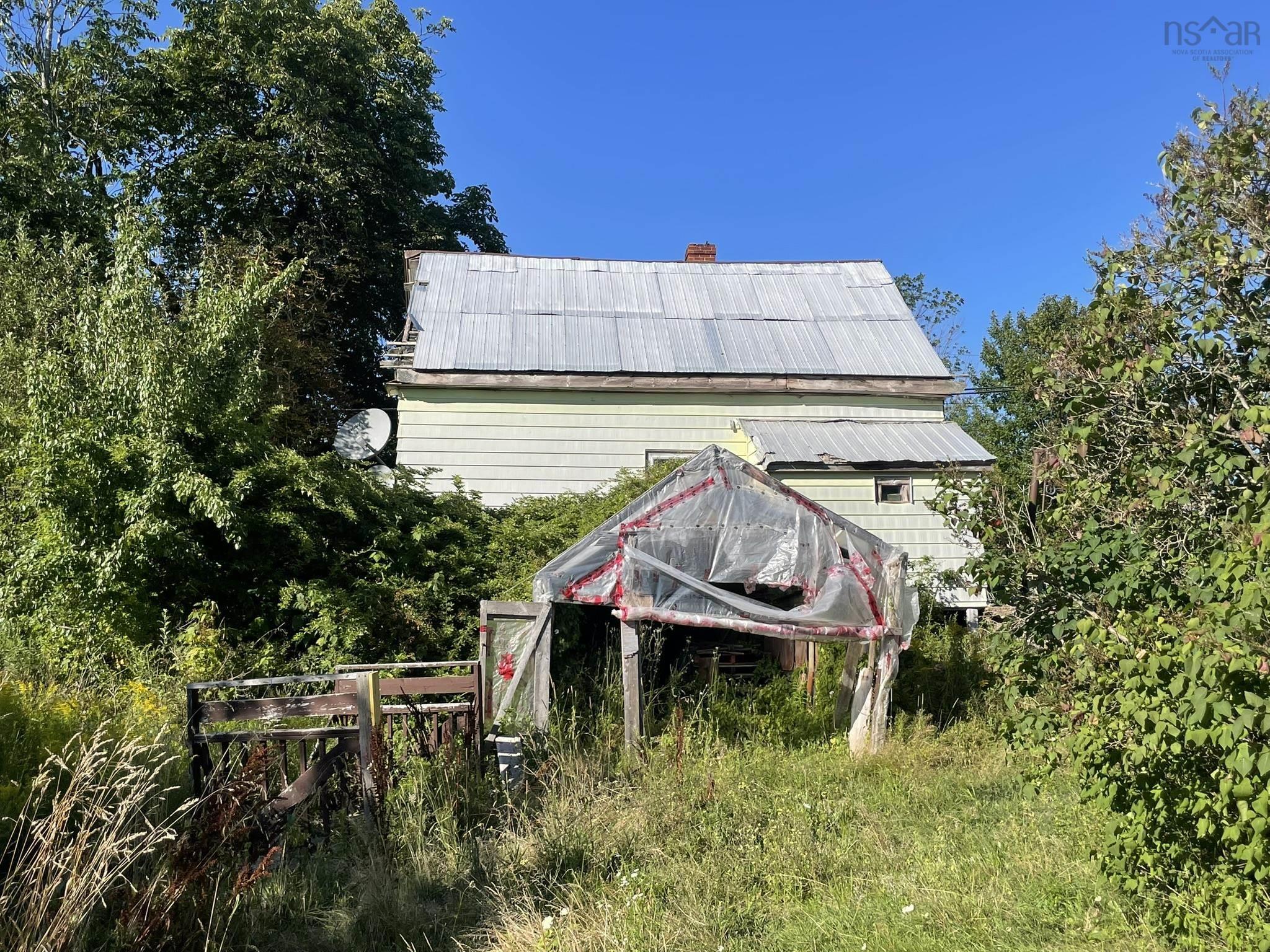 $75,000.00: 1458 Bluff Road, Hants Border