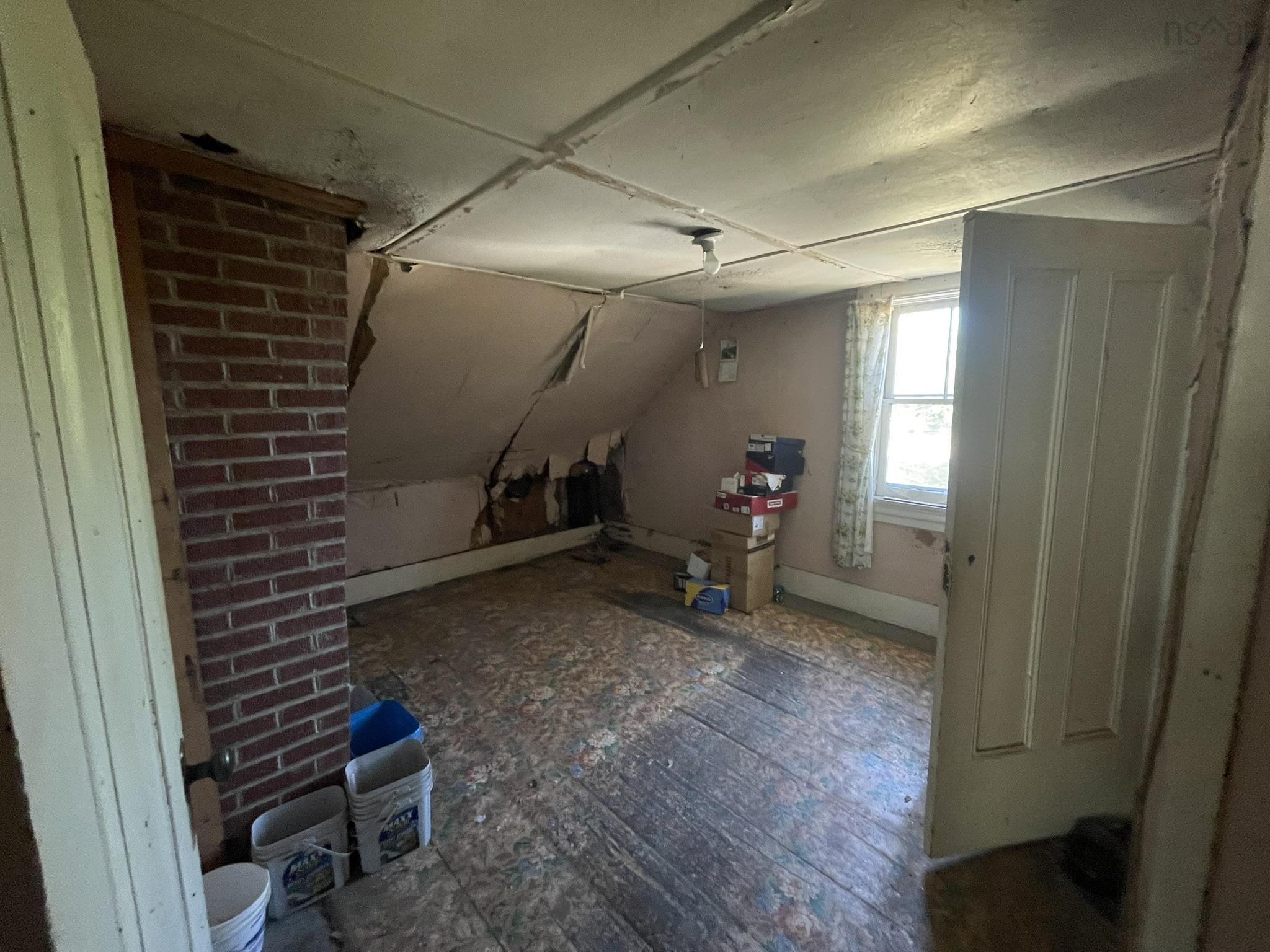 $75,000.00: 1458 Bluff Road, Hants Border