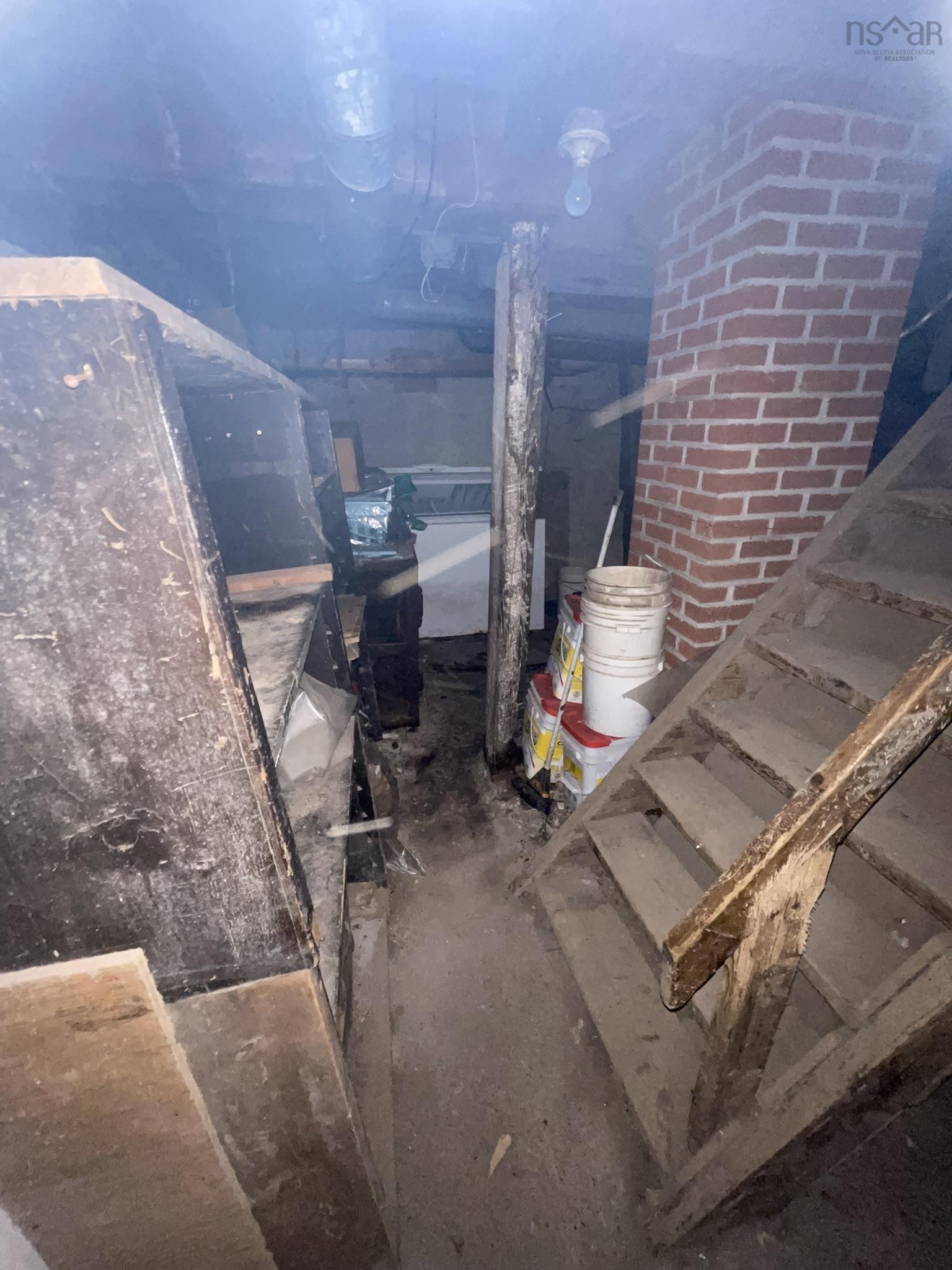 $75,000.00: 1458 Bluff Road, Hants Border