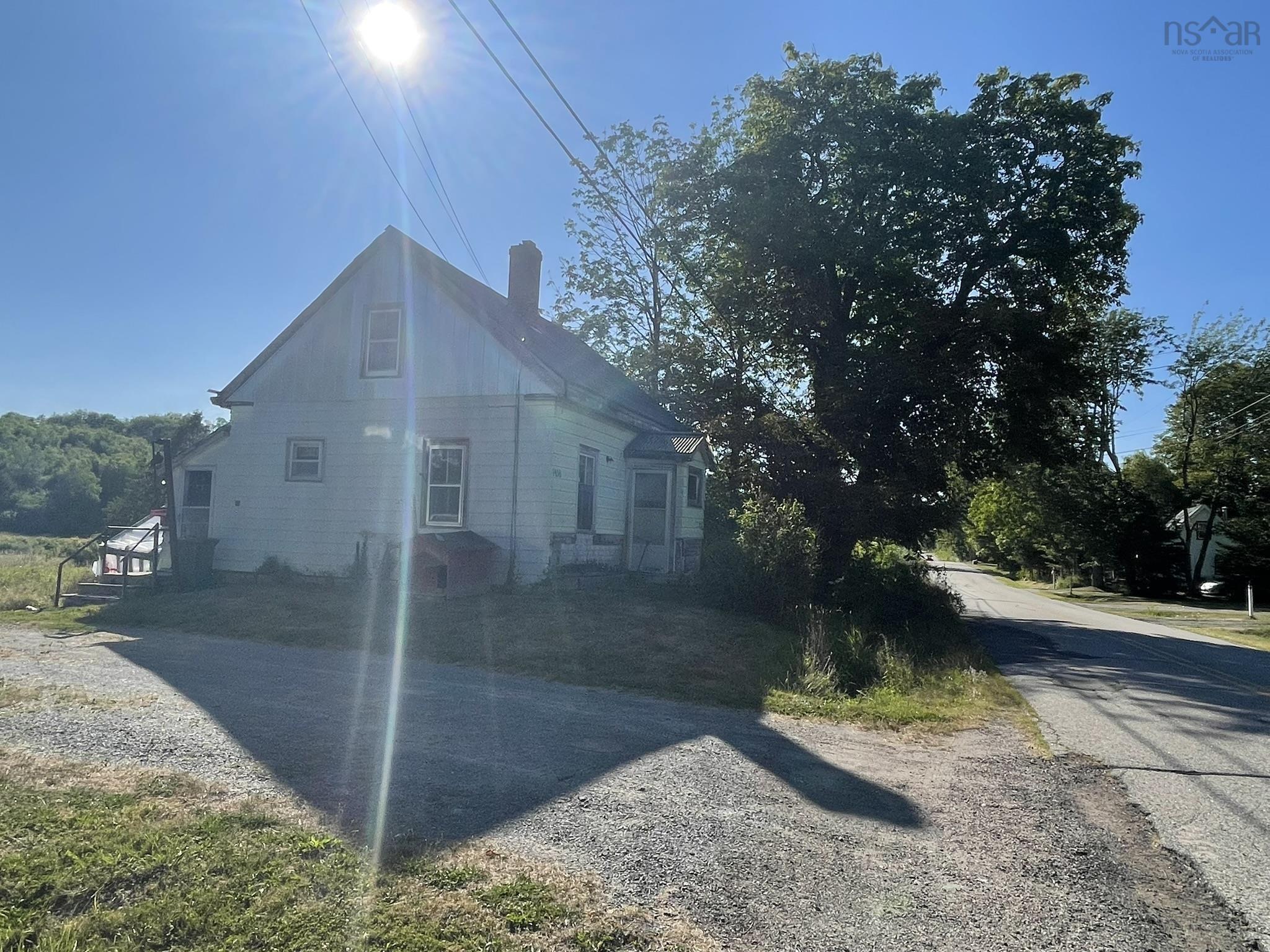 $75,000.00: 1458 Bluff Road, Hants Border