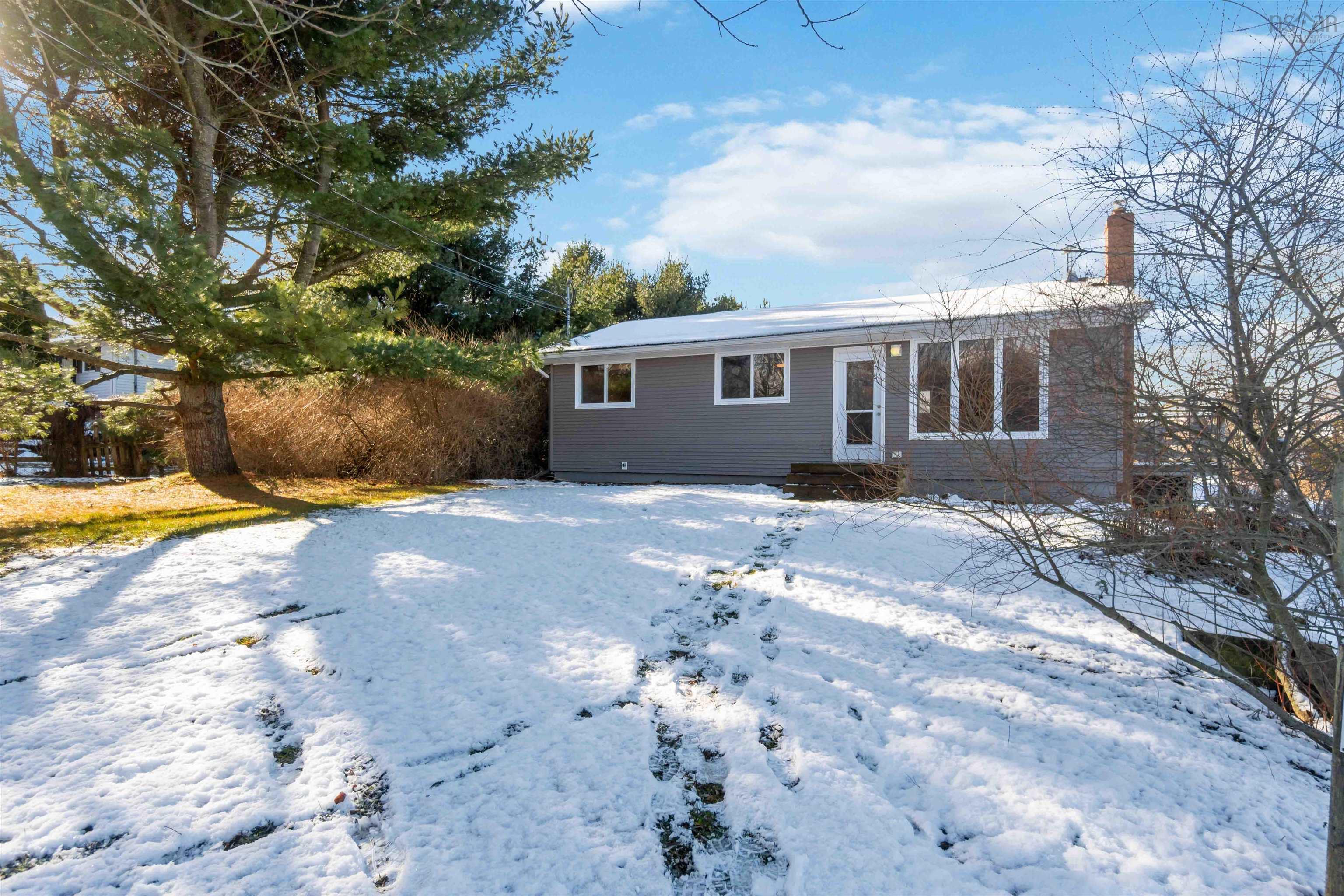 $369,900.00: 12 Blomidon View Drive, Port Williams
