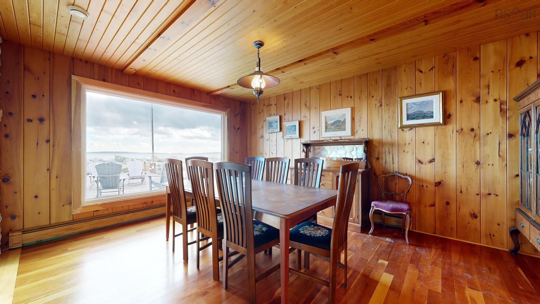 $1,050,000.00: 6969 Highway 3, Hunt