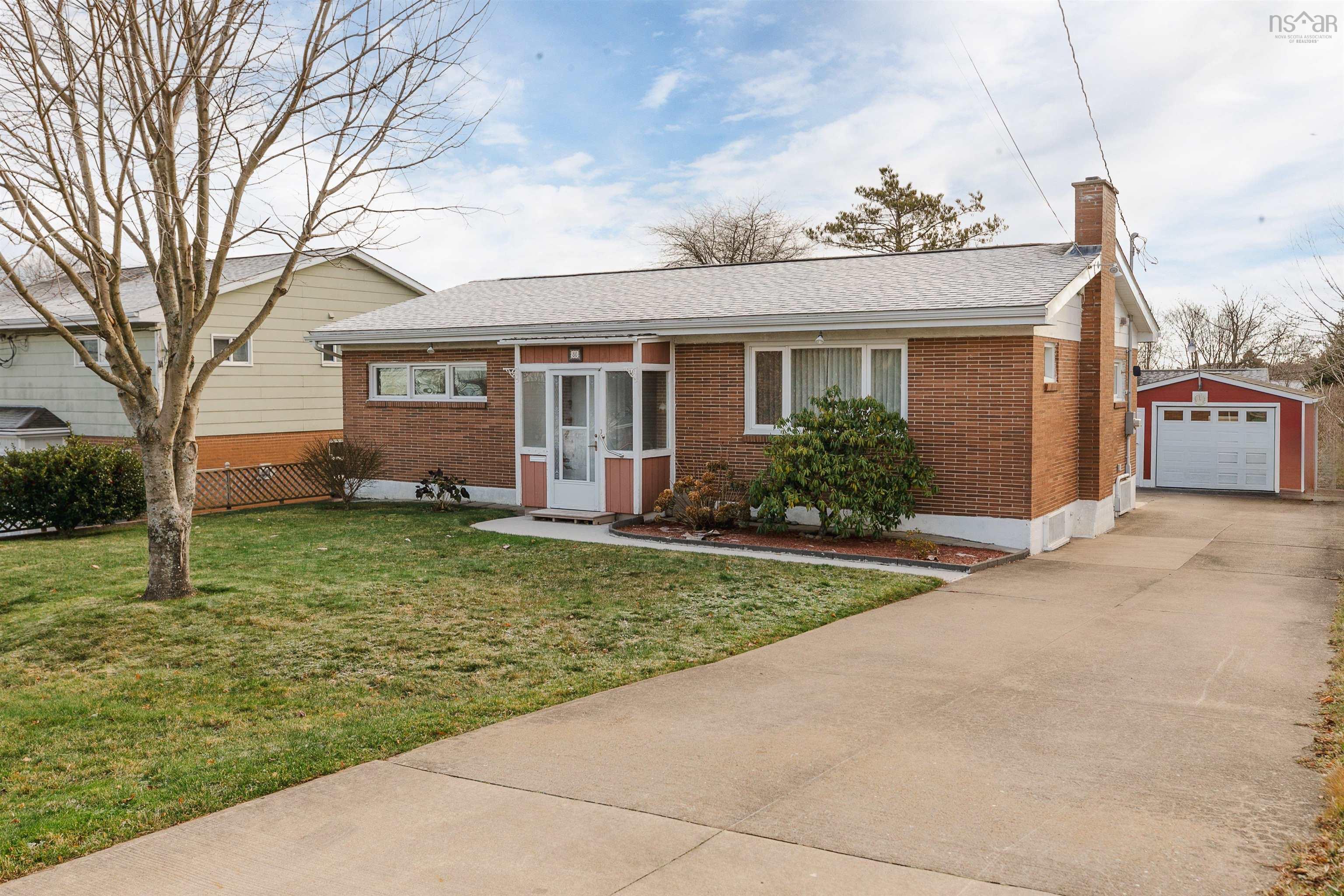 $585,000.00: 86 Sunnybrae Avenue, Halifax