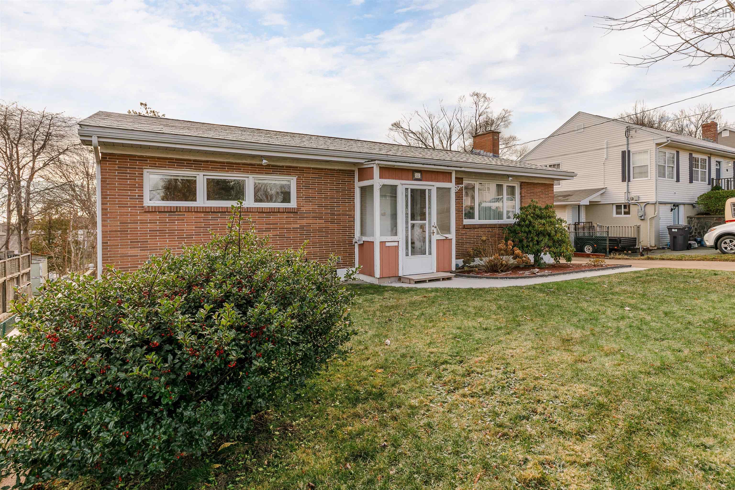 $585,000.00: 86 Sunnybrae Avenue, Halifax