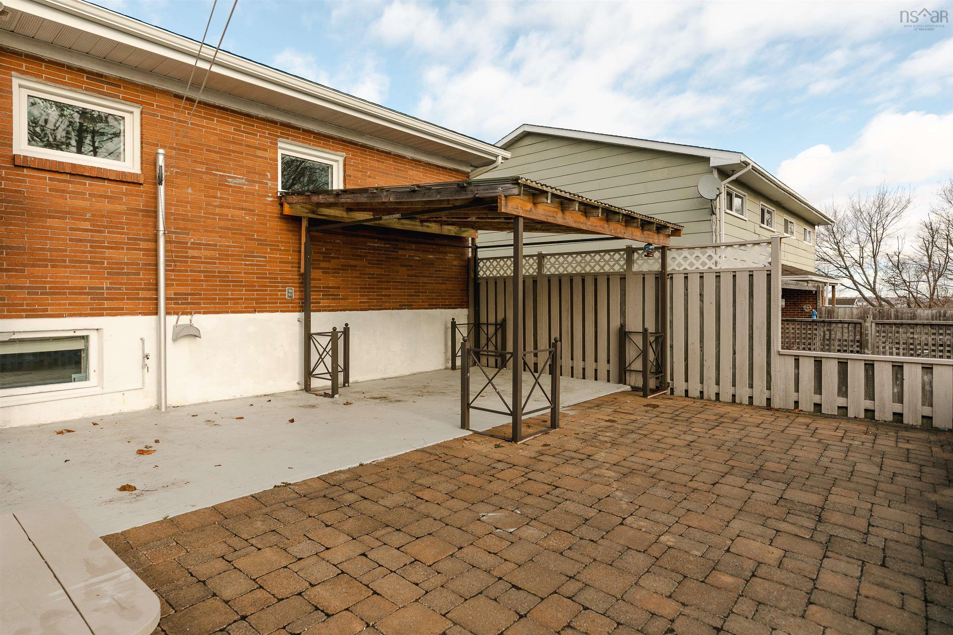 $585,000.00: 86 Sunnybrae Avenue, Halifax