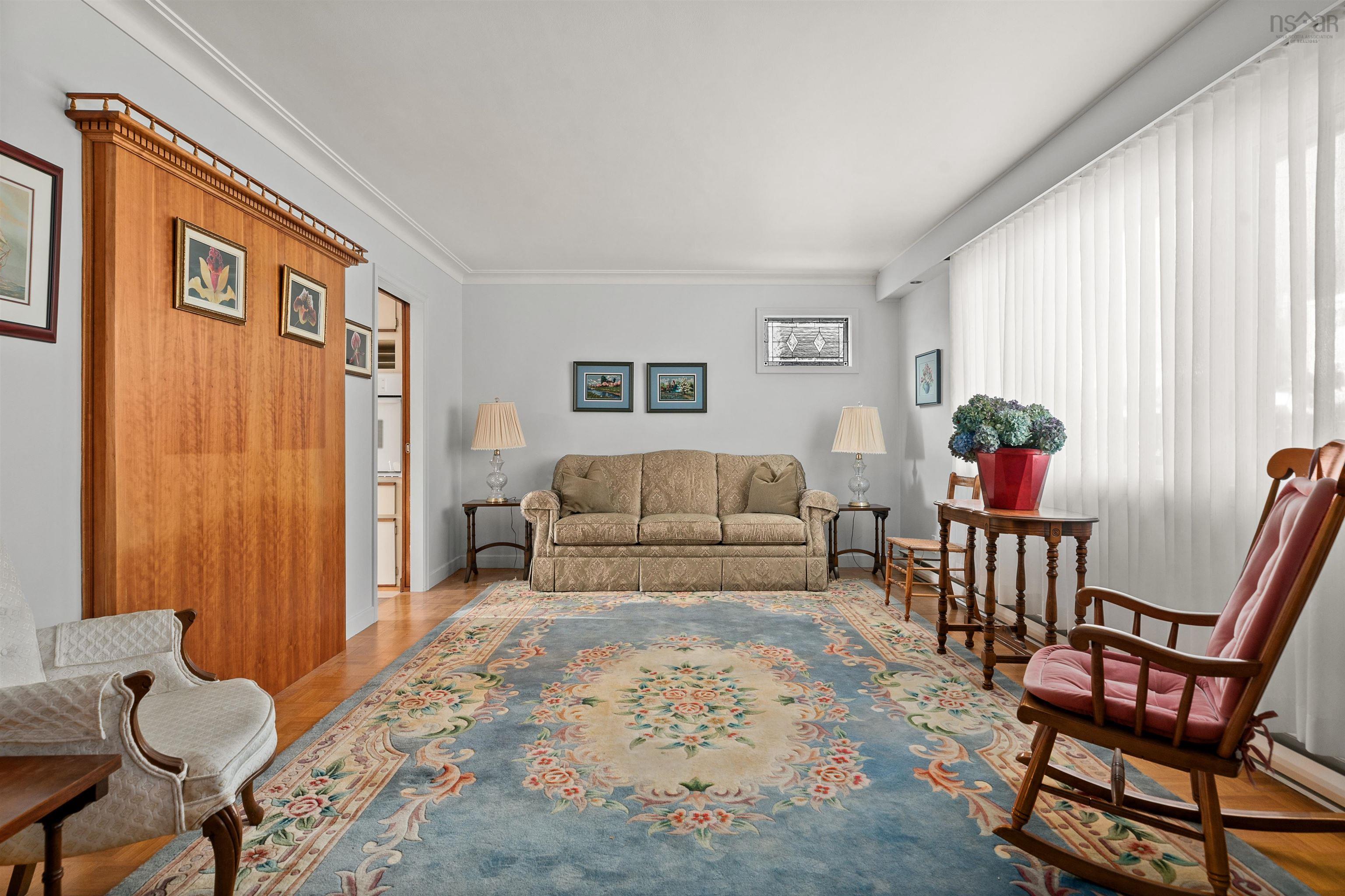 $585,000.00: 86 Sunnybrae Avenue, Halifax