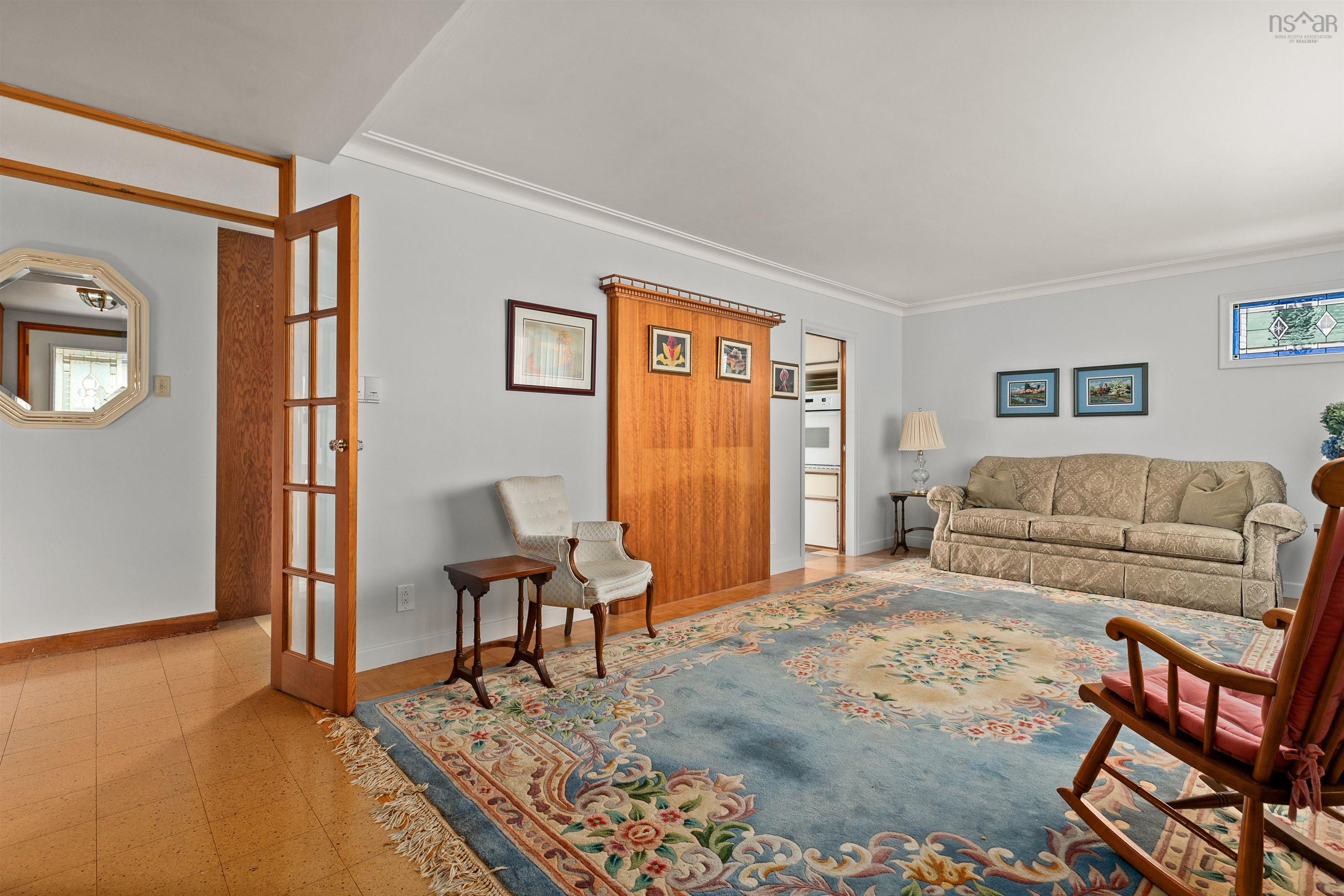 $585,000.00: 86 Sunnybrae Avenue, Halifax