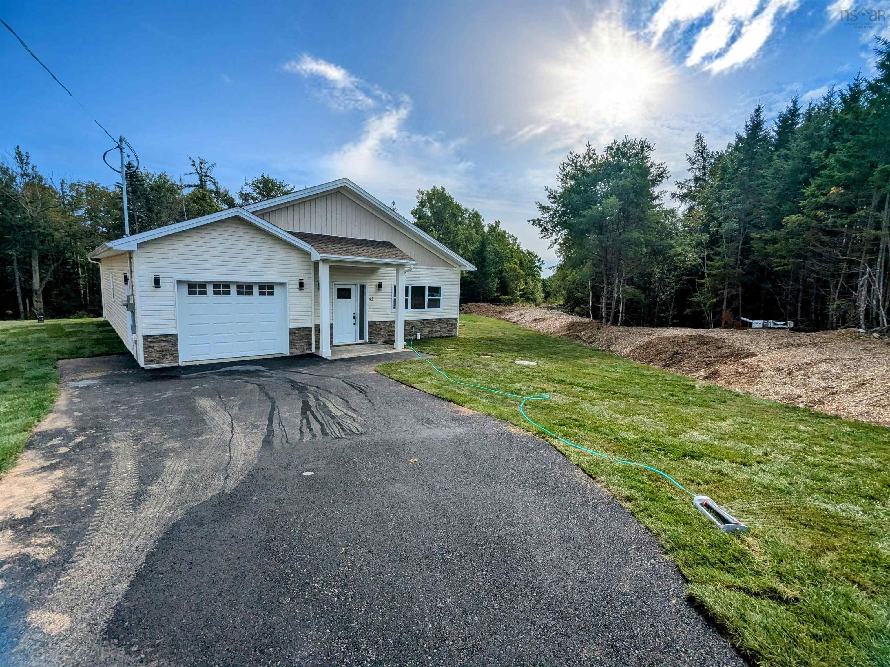 $569,900.00: 41 Shadebush Walk, Upper Sackville
