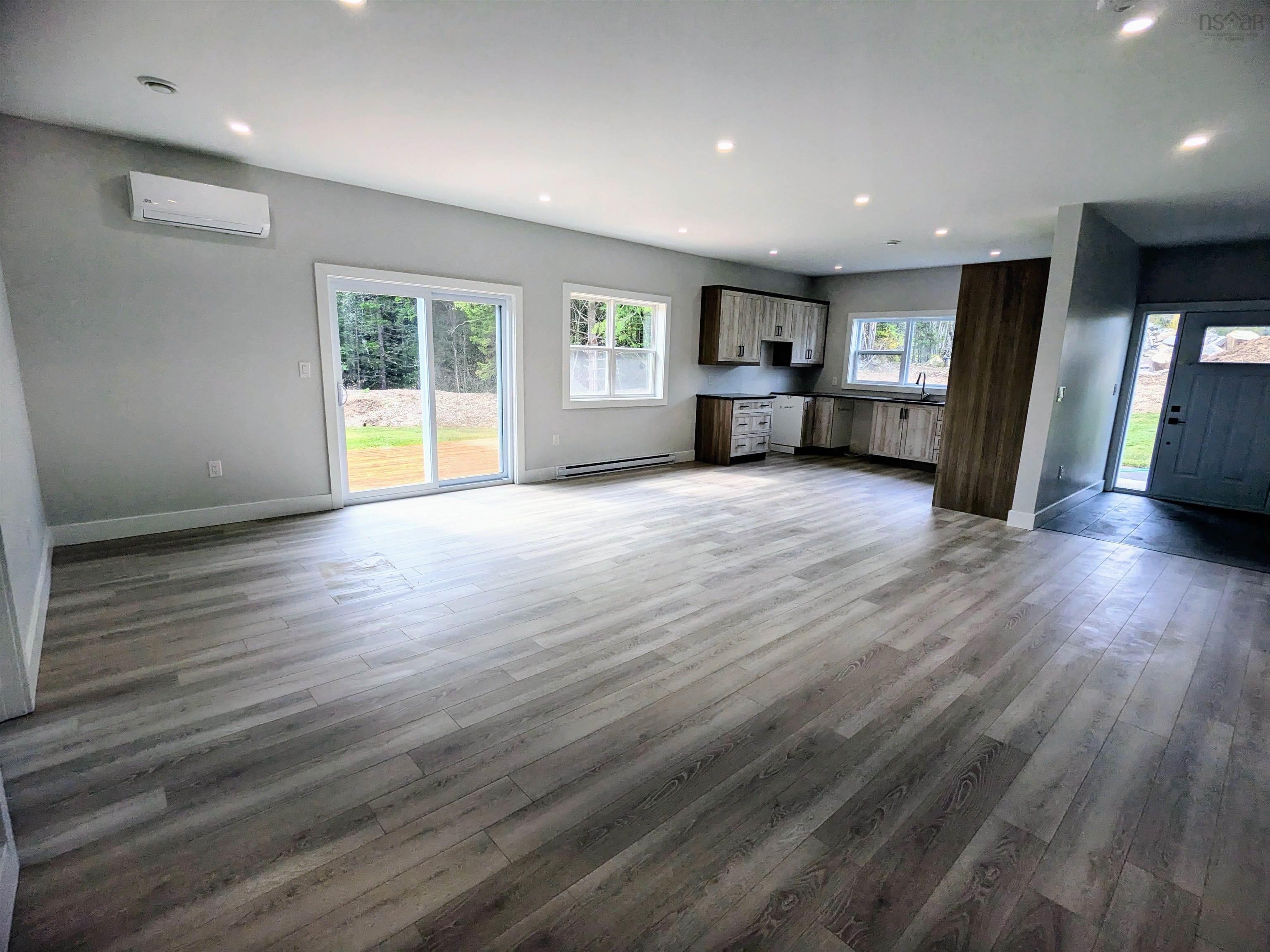 $569,900.00: 41 Shadebush Walk, Upper Sackville