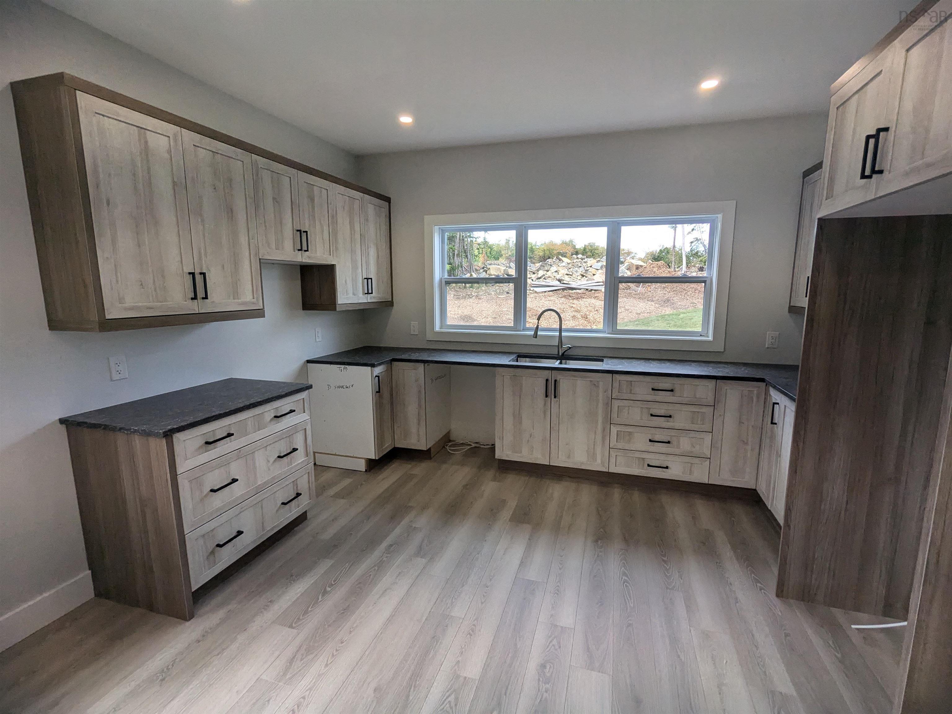 $569,900.00: 41 Shadebush Walk, Upper Sackville