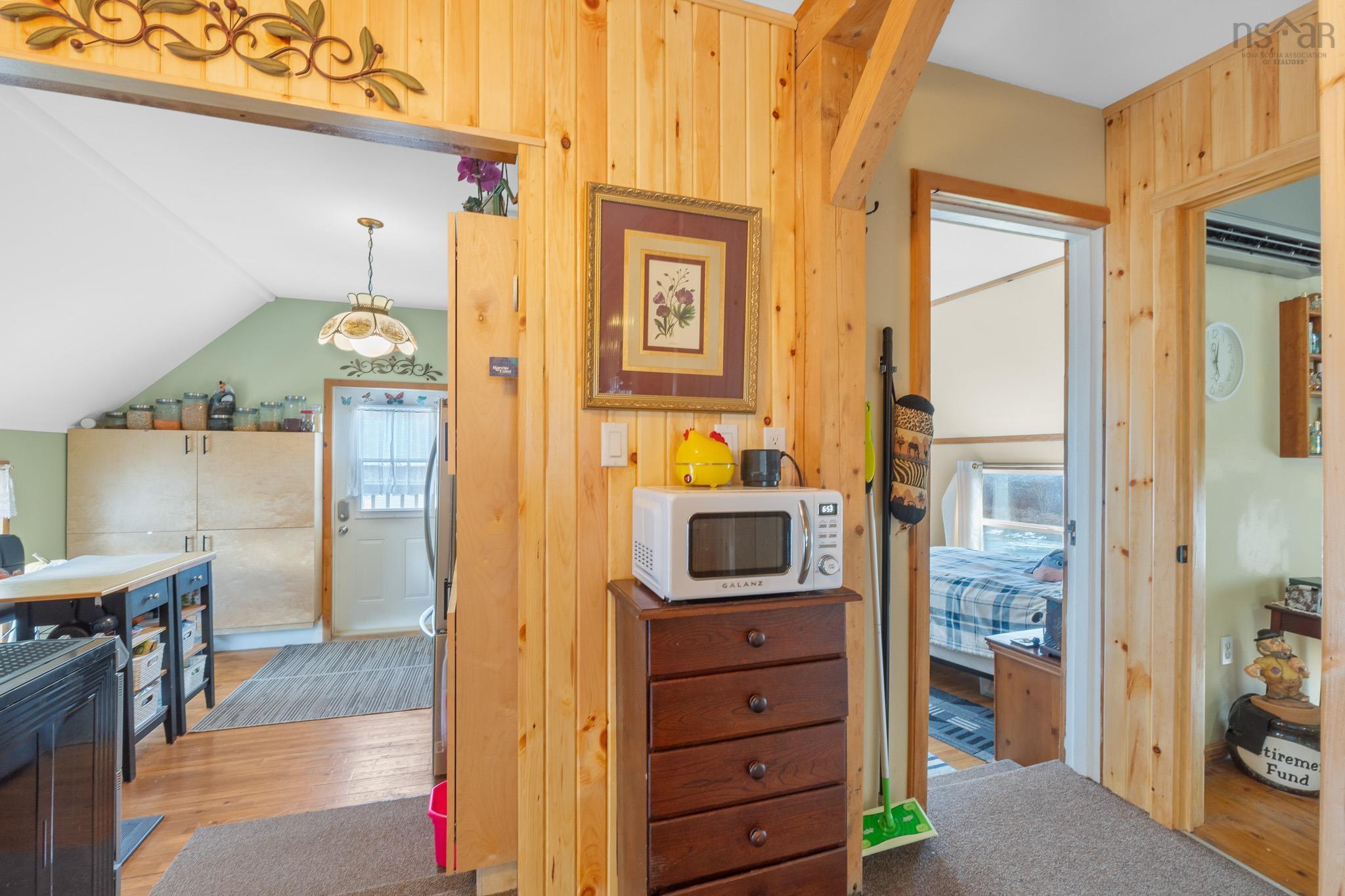 $324,000.00: 9870 Trunk 8 Highway, Caledonia