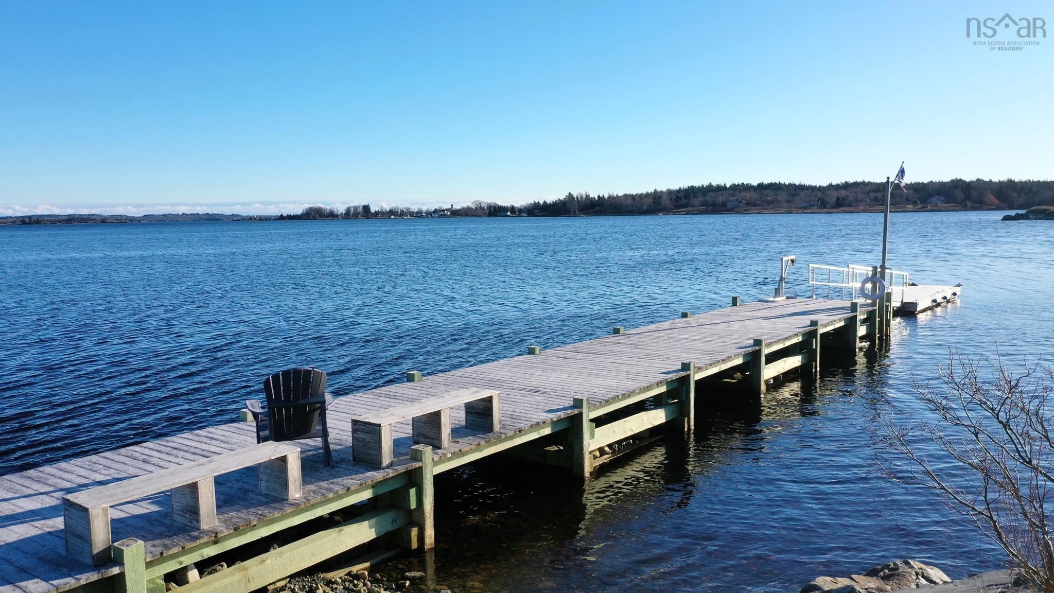 $879,000.00: 226 South West Cove Road, Port Medway